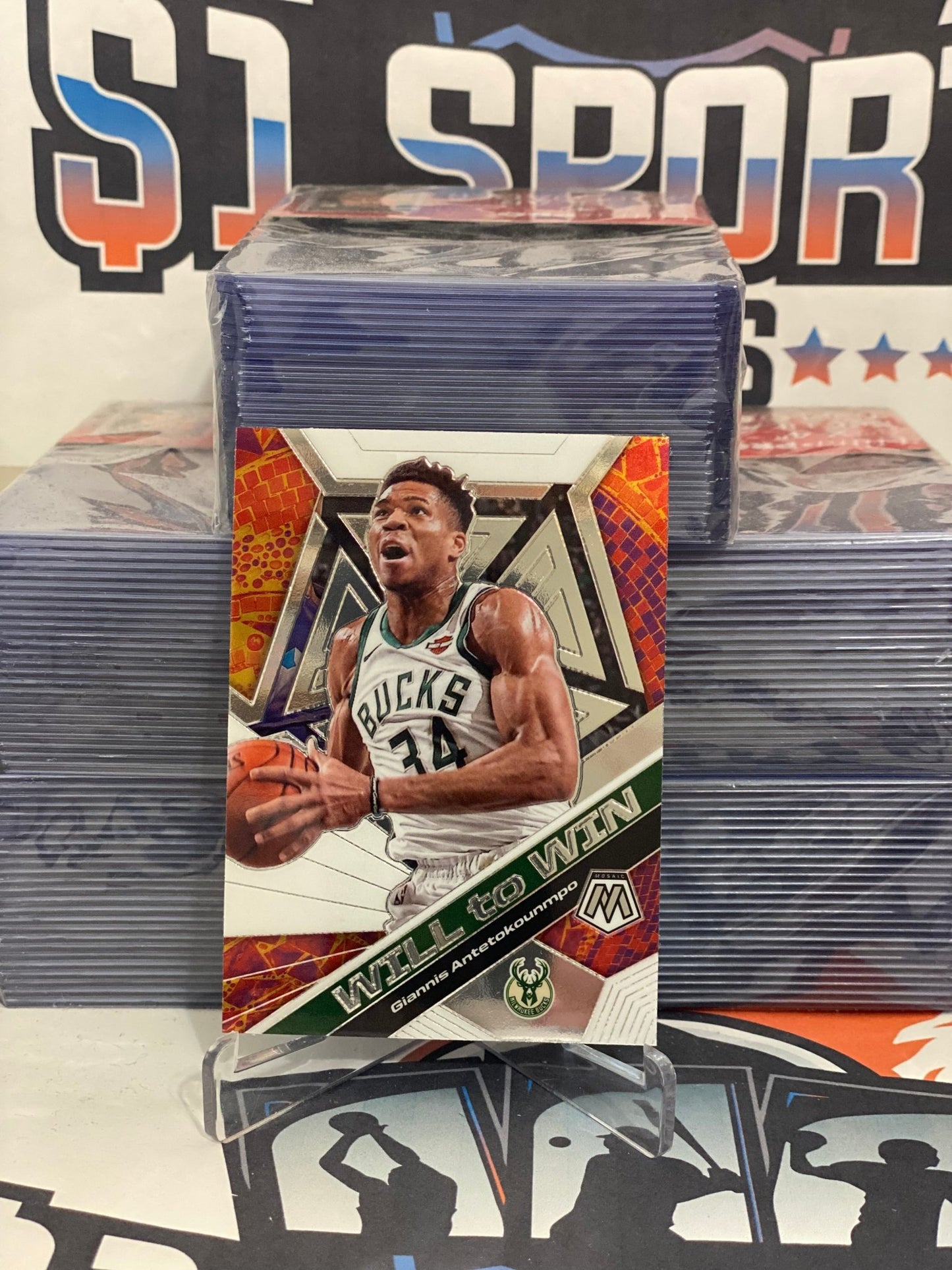 2019 Panini Mosaic (Will to Win) Giannis Antetokounmpo #12