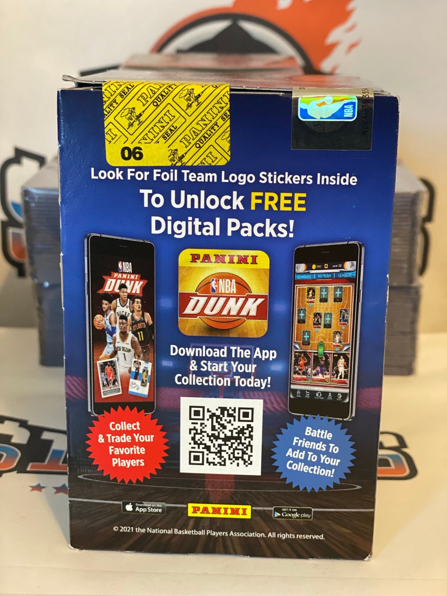 2020-21 Panini Sticker & Card NBA Basketball Collection Box