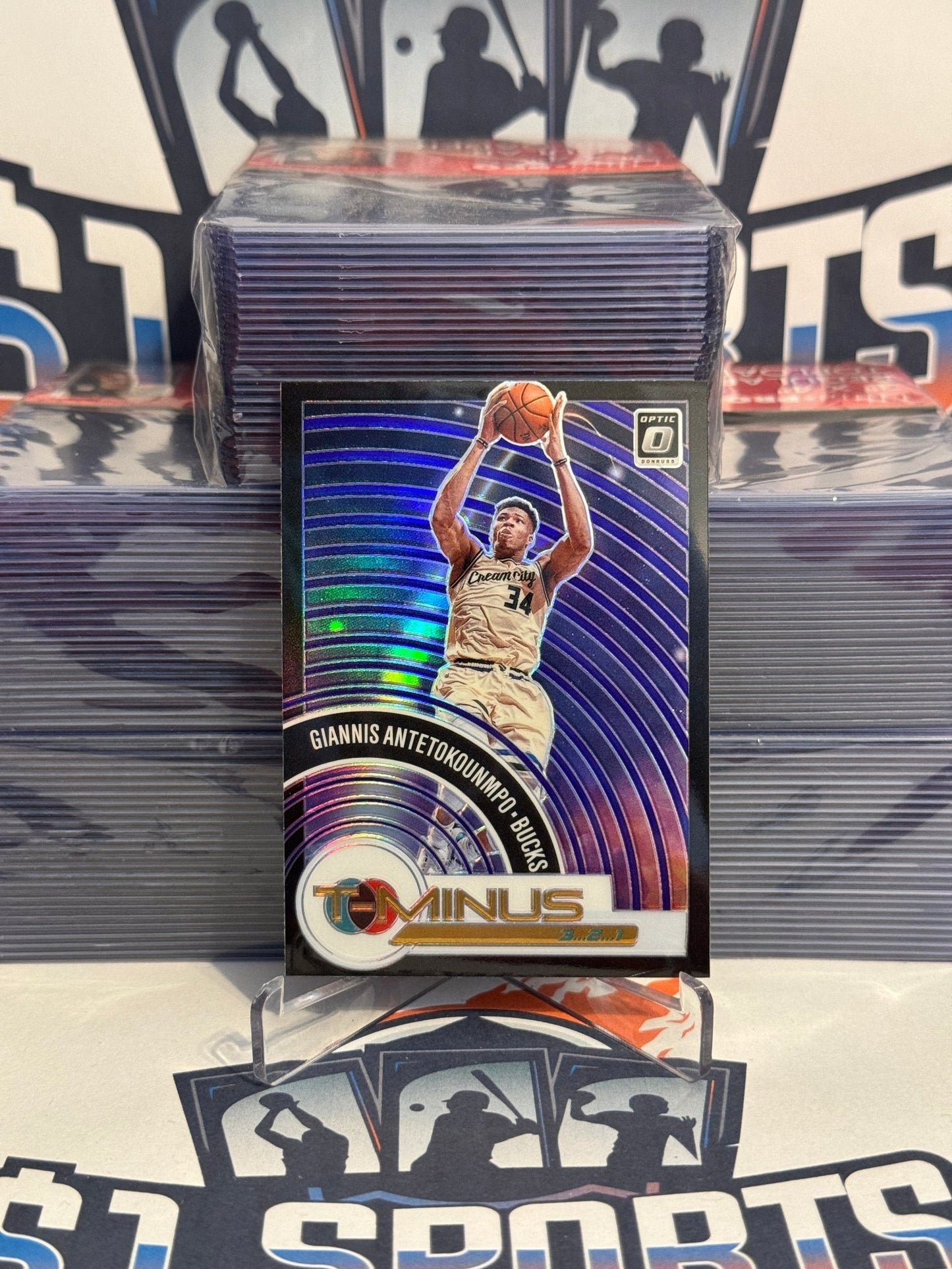2020 Donruss Optic (Purple Prizm, T-Minus 3, 2, 1) Giannis Antetokounmpo #15