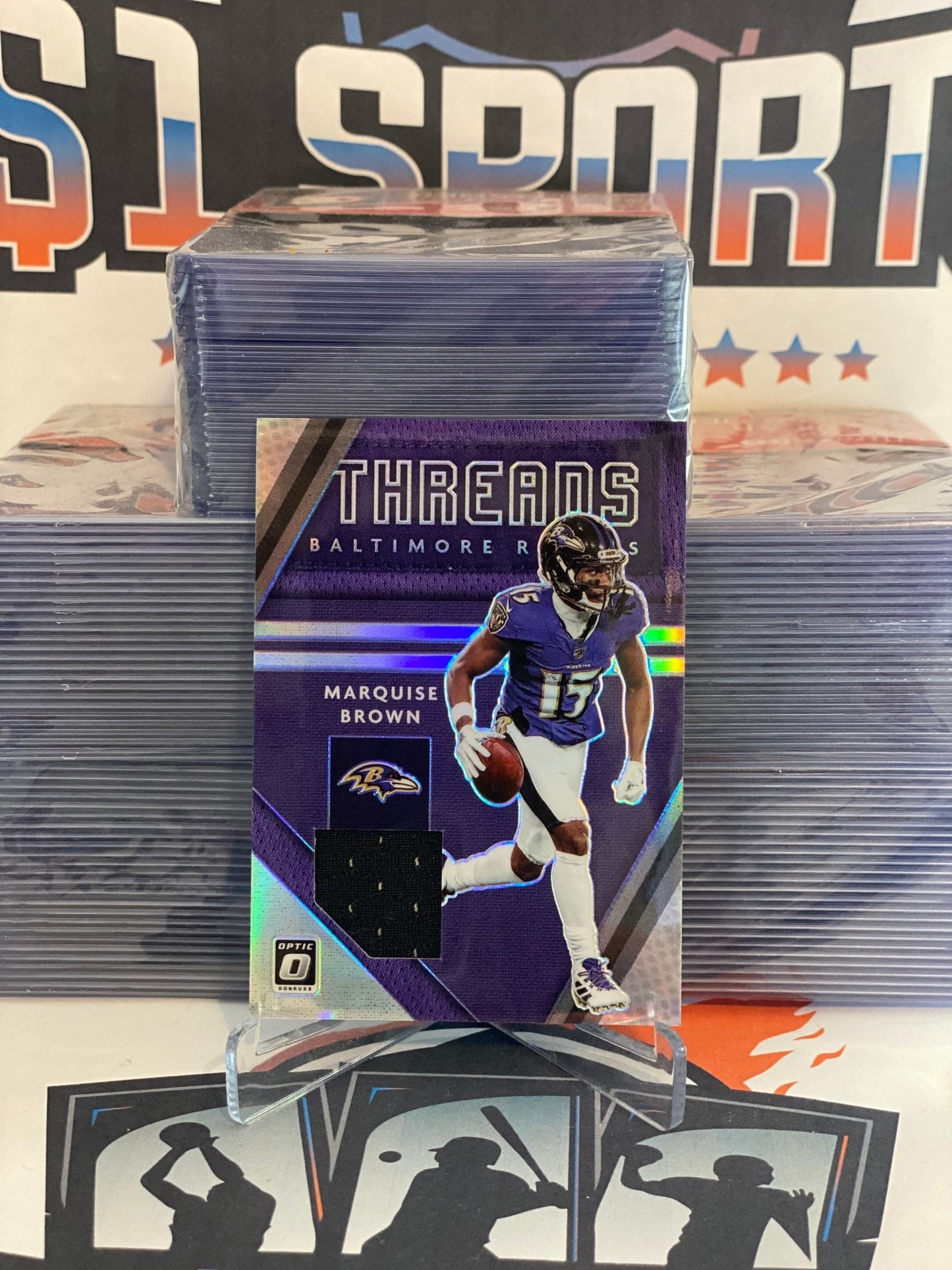 2020 Donruss Optic (Threads Relic) Marquise Brown #DT-MB