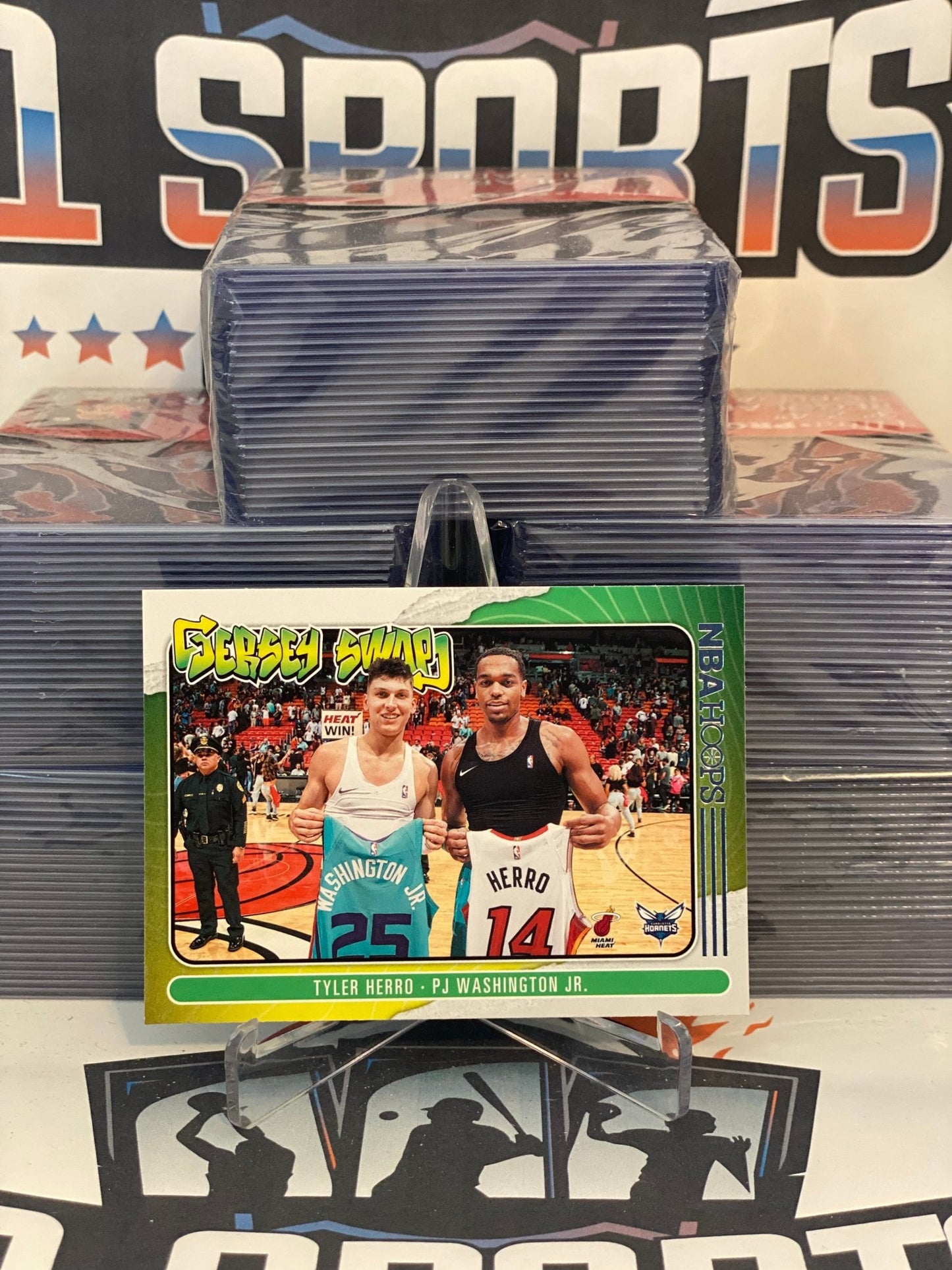 2020 NBA Hoops (Jersey Swaps) P.J. Washington Jr. & Tyler Herro #1