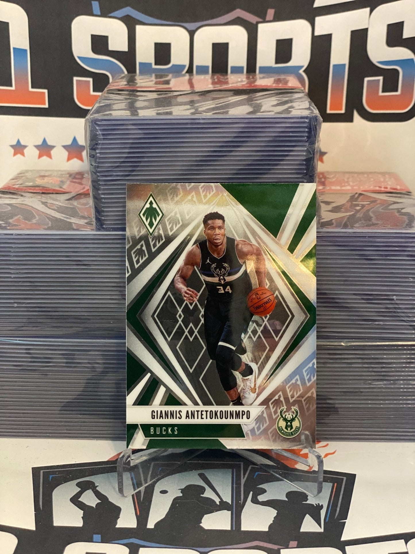 2020 Panini Chronicles (Phoenix) Giannis Antetokounmpo #574