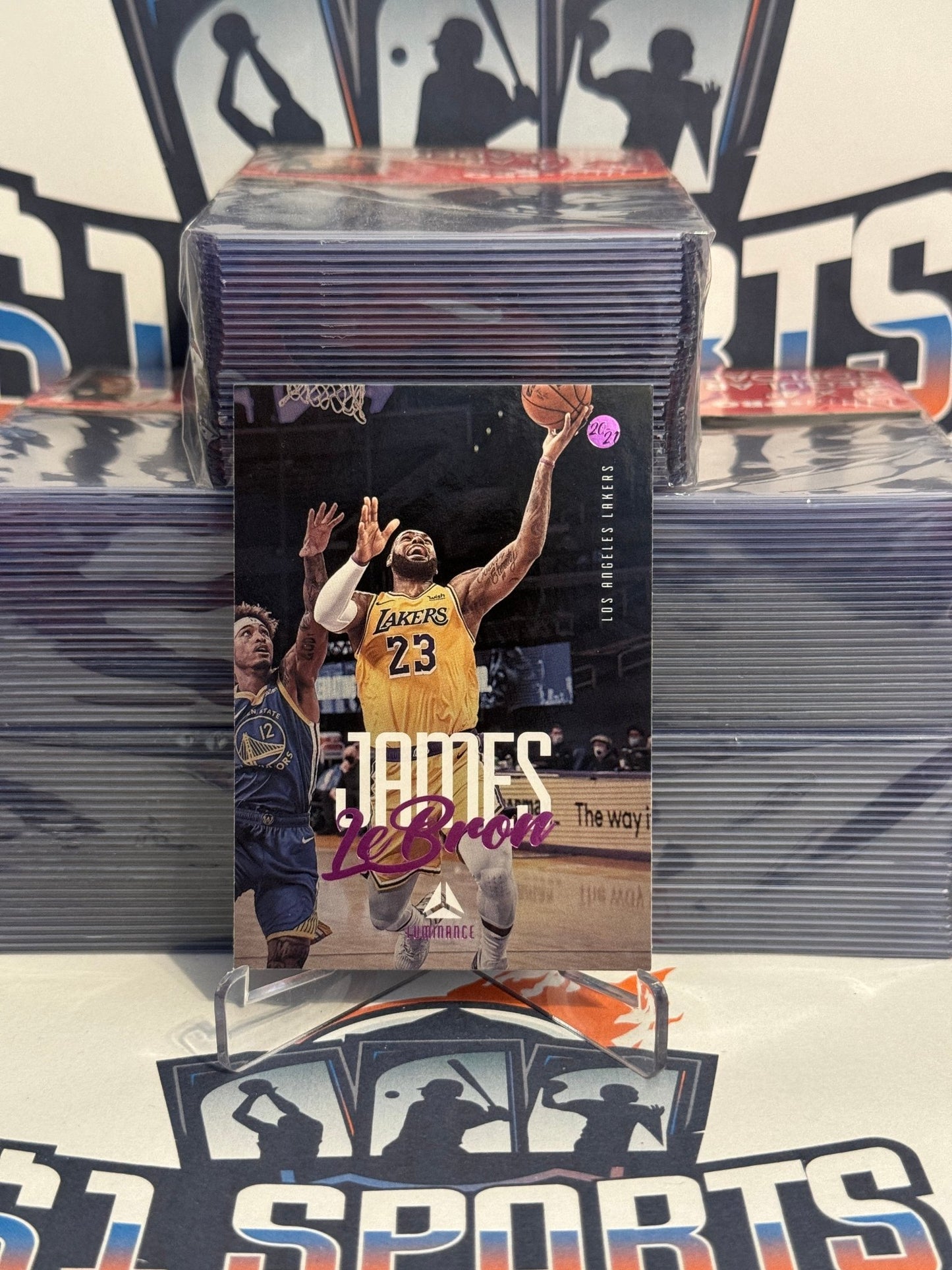 2020 Panini Chronicles (Pink, Luminance) LeBron James #152