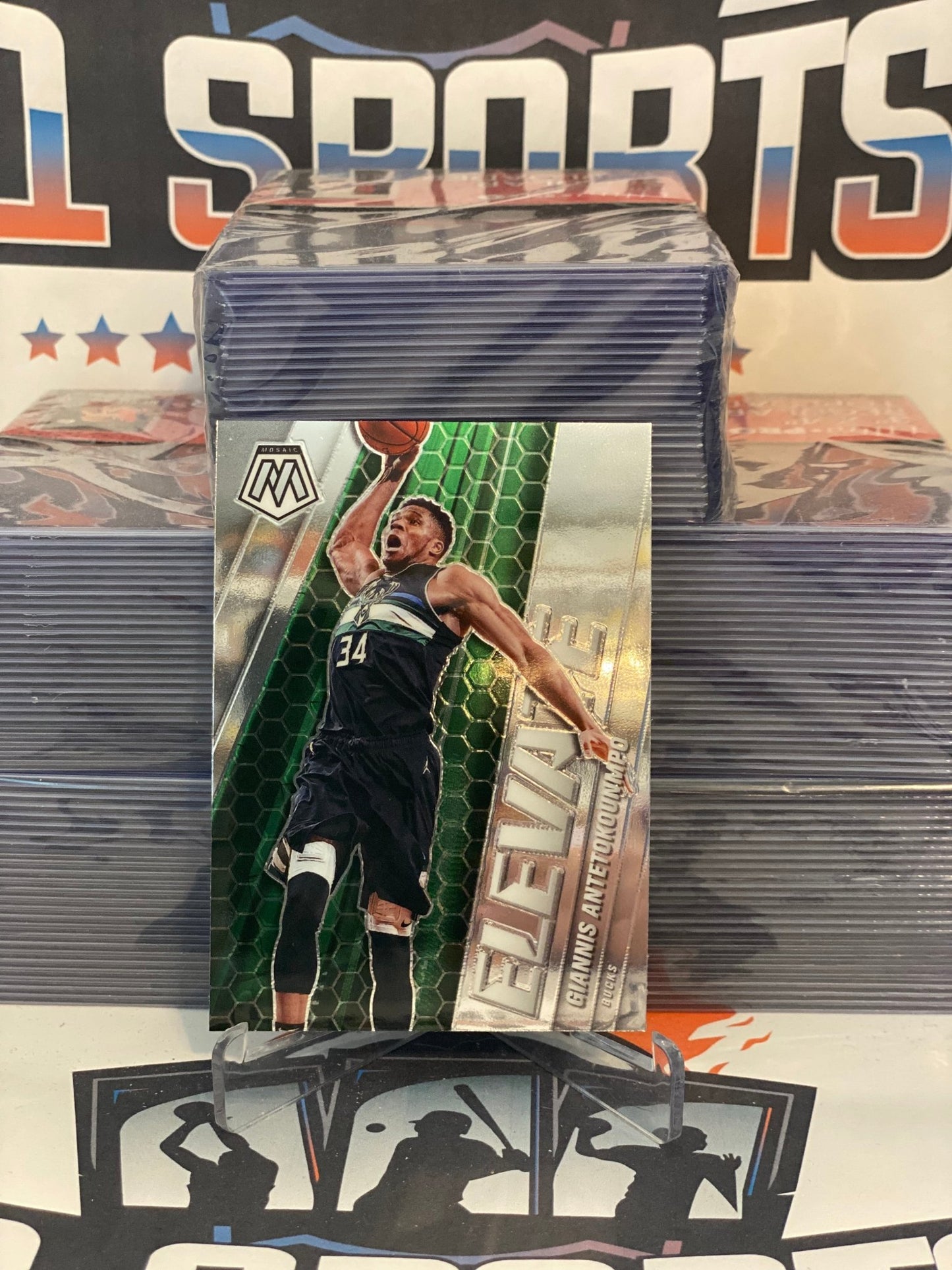 2020 Panini Mosaic (Elevate) Giannis Antetokounmpo #2