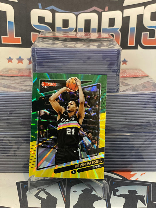 2021 Donruss (Green Yellow Laser) Devin Vassell #15