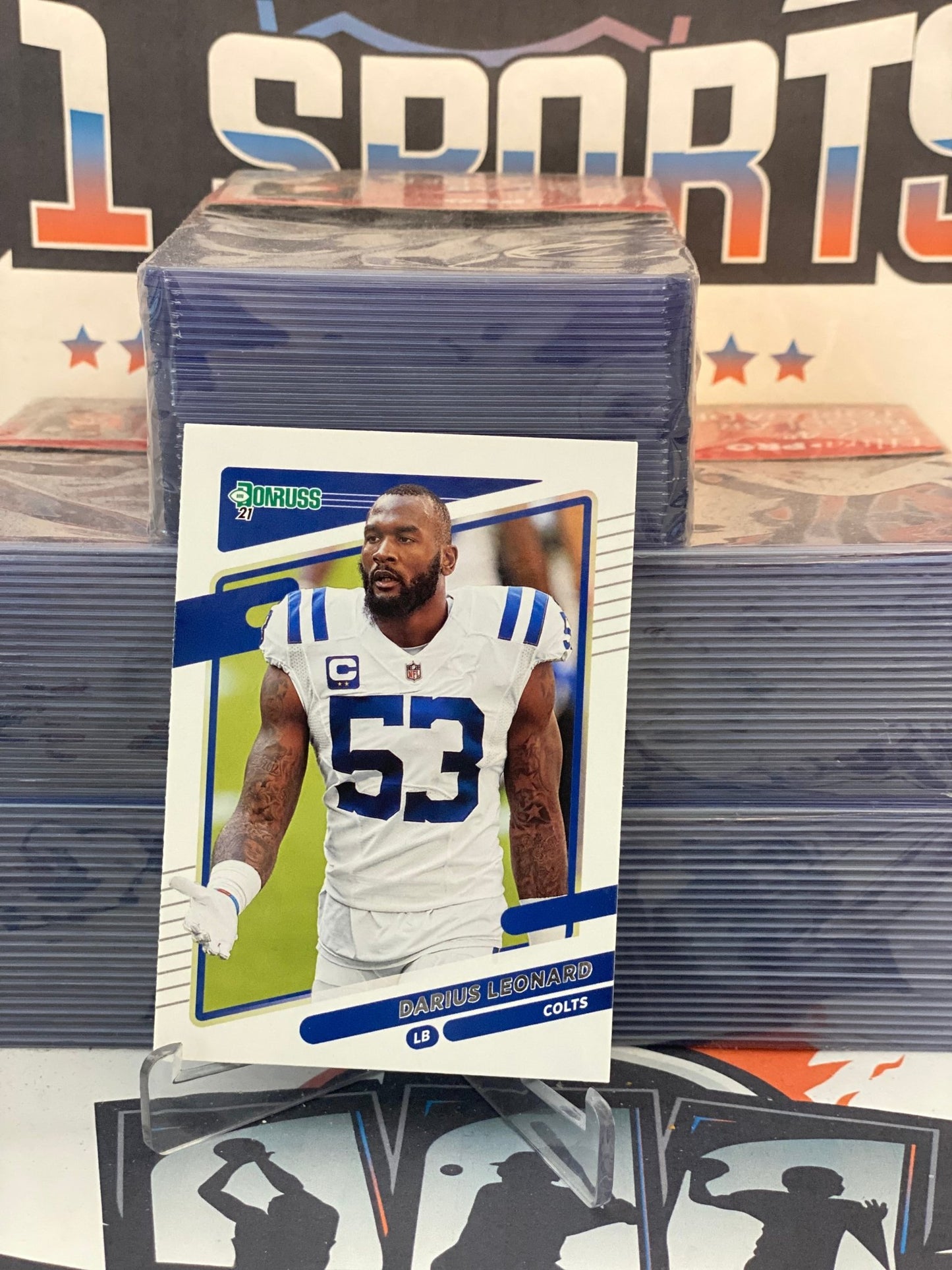 2021 Donruss (Helmetless Variation) Darius Leonard #149