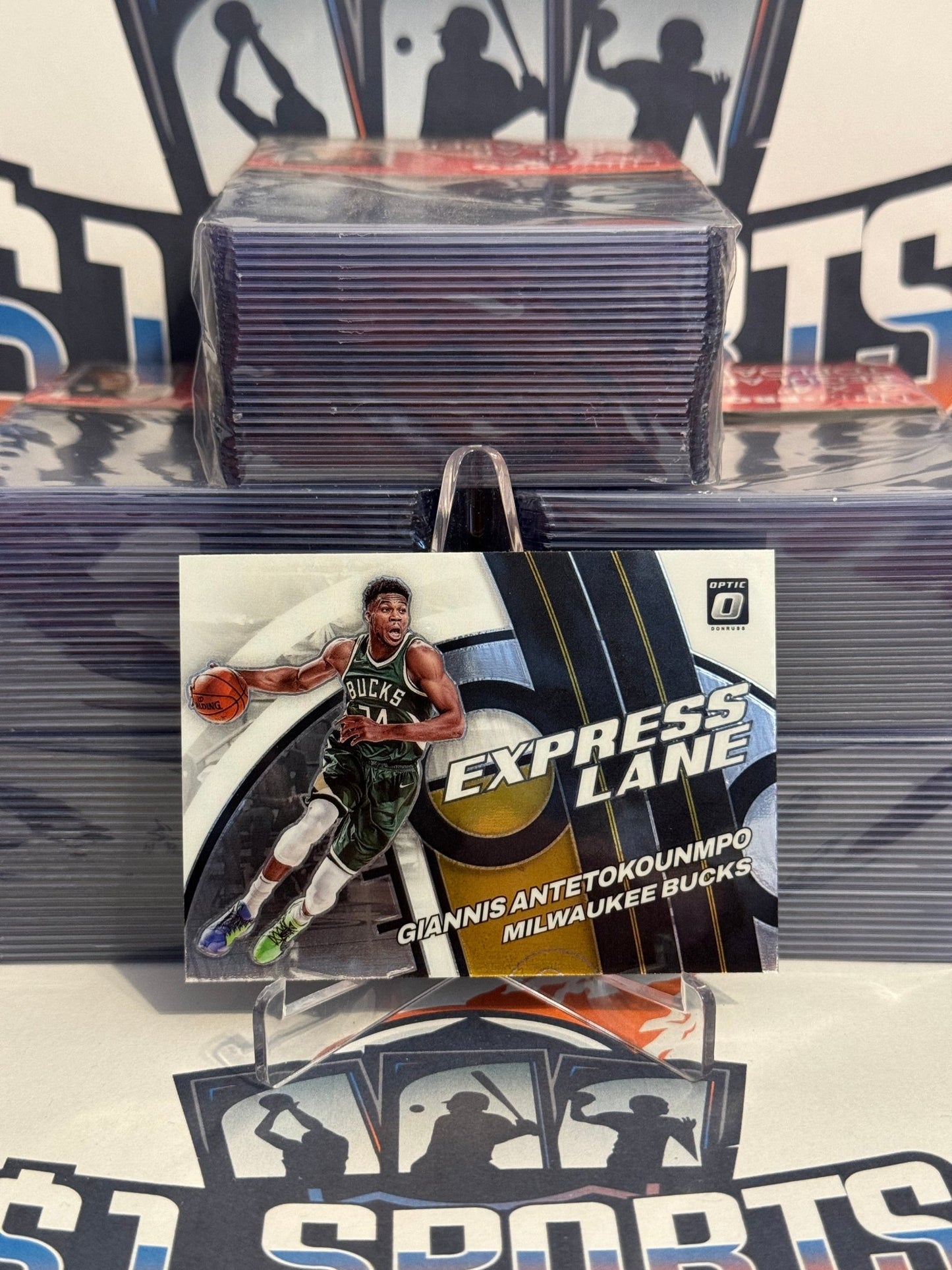 2021 Donruss Optic (Express Lane) Giannis Antetokounmpo #3