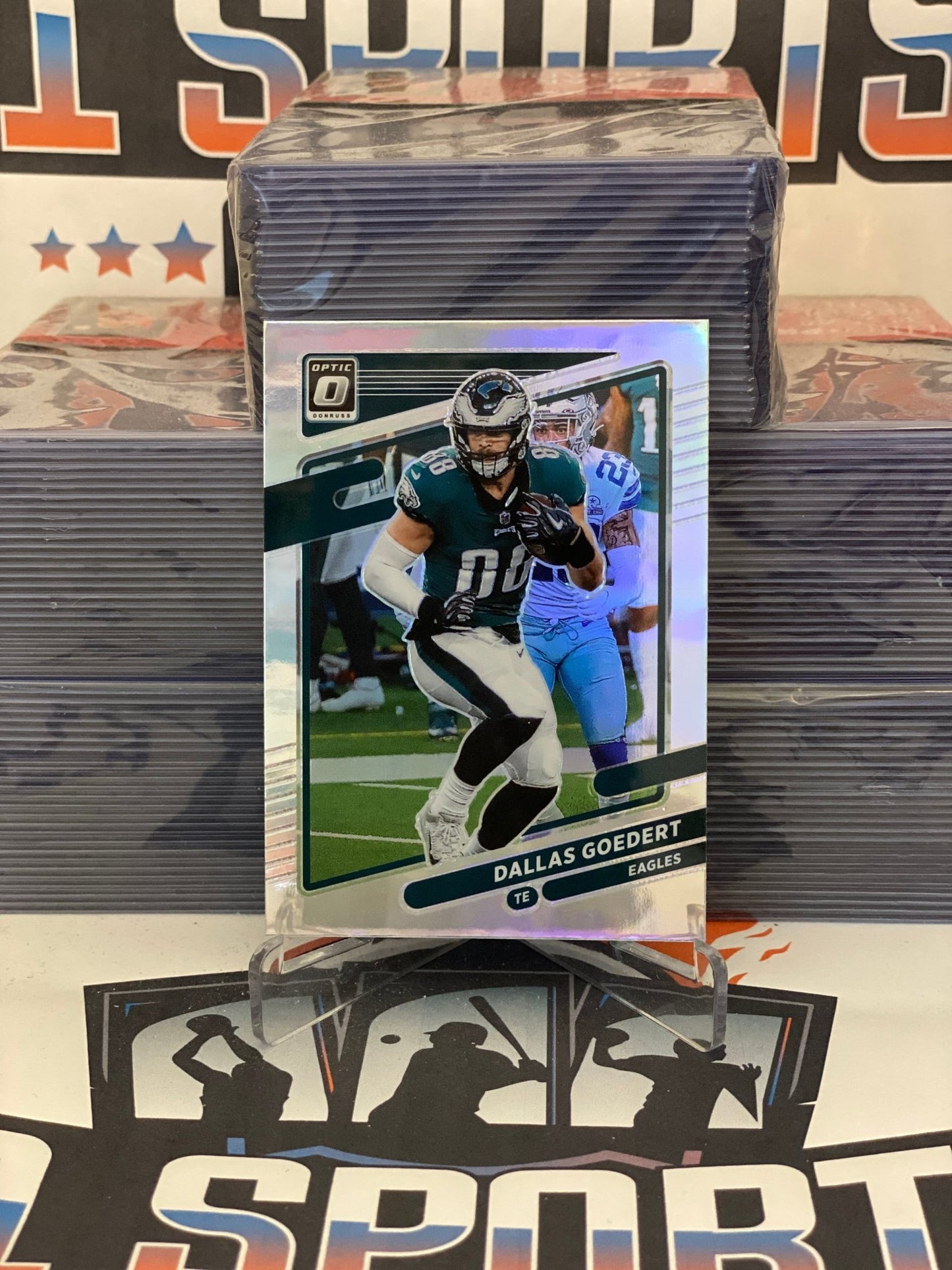 2021 Donruss Optic (Holo Prizm) Dallas Goedert #8