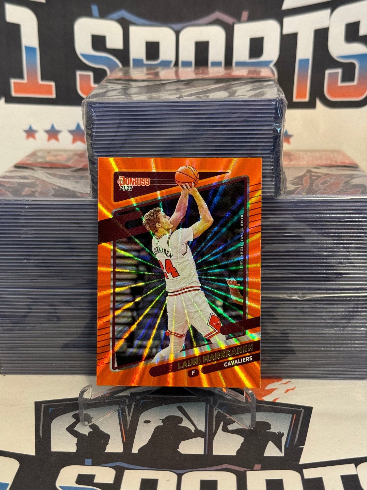 2021 Donruss (Orange Laser Holo) Lauri Markkanen #149