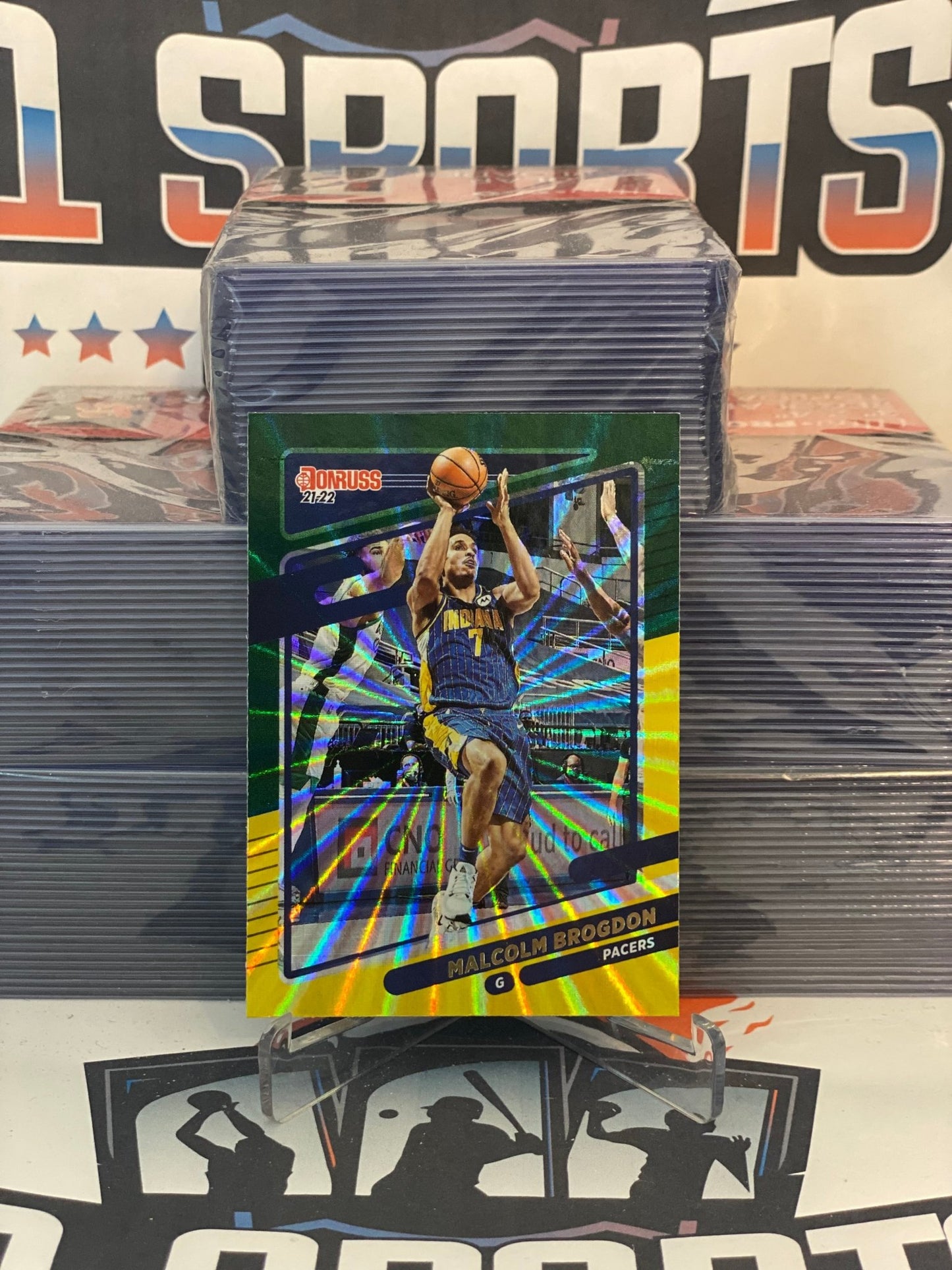 2021 Donruss (Yellow Green Laser) Malcom Brogdon #184