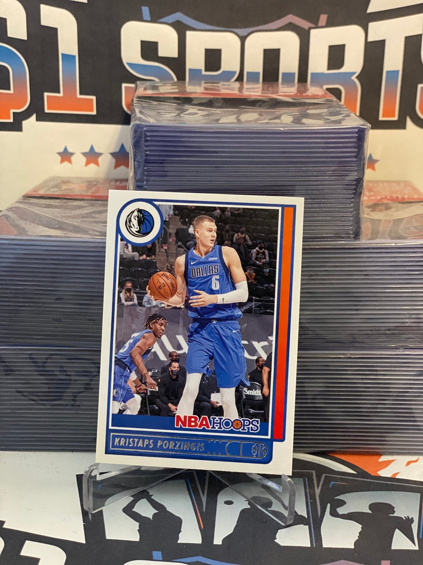 2021 NBA Hoops Kristaps Porzingis #82