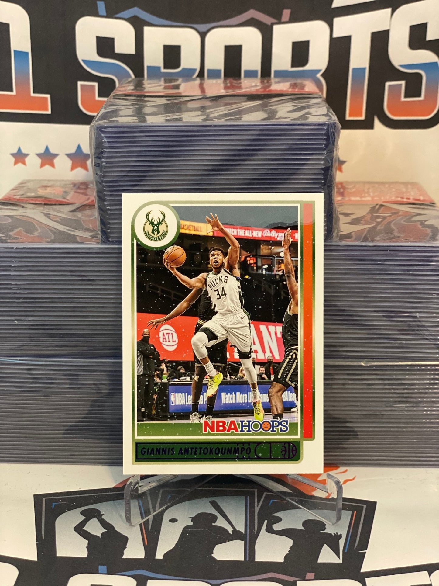 2021 NBA Hoops (Purple, Winter) Giannis Antetokounmpo #103