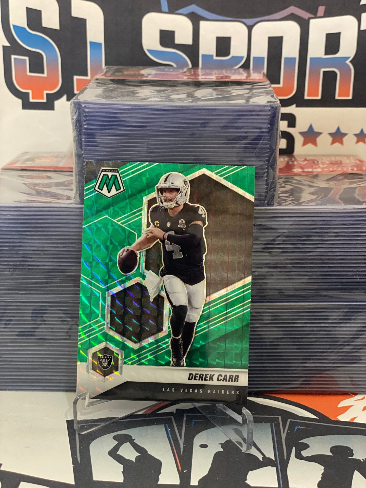 2021 Panini Mosaic (Green Prizm) Derek Carr #104