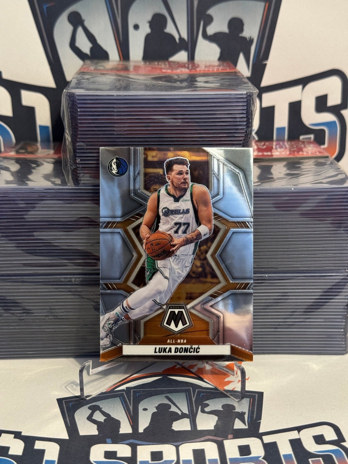 2021 Panini Mosaic Luka Doncic #282