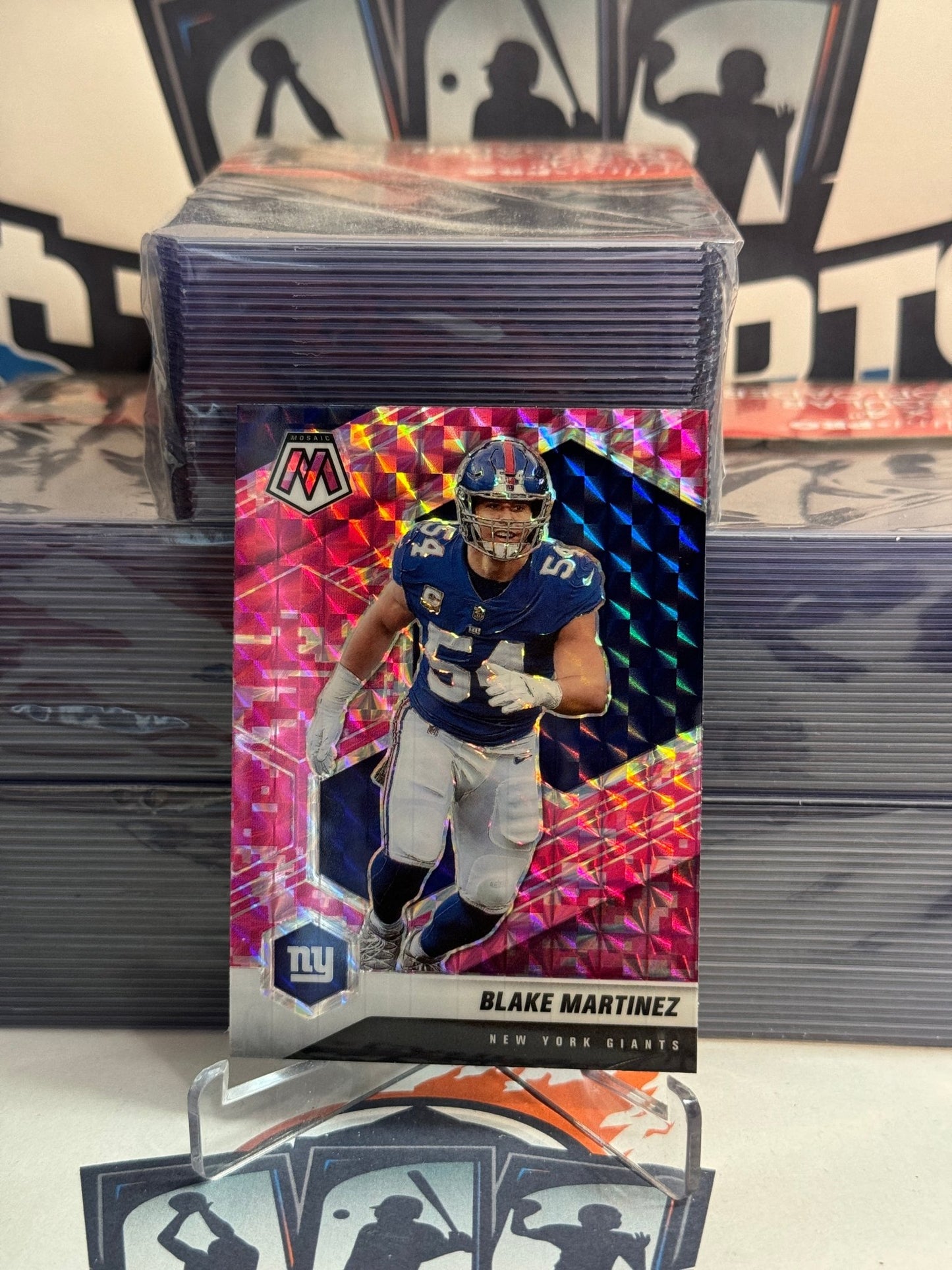 2021 Panini Mosaic (Pink Camo Prizm) Blake Martinez #153