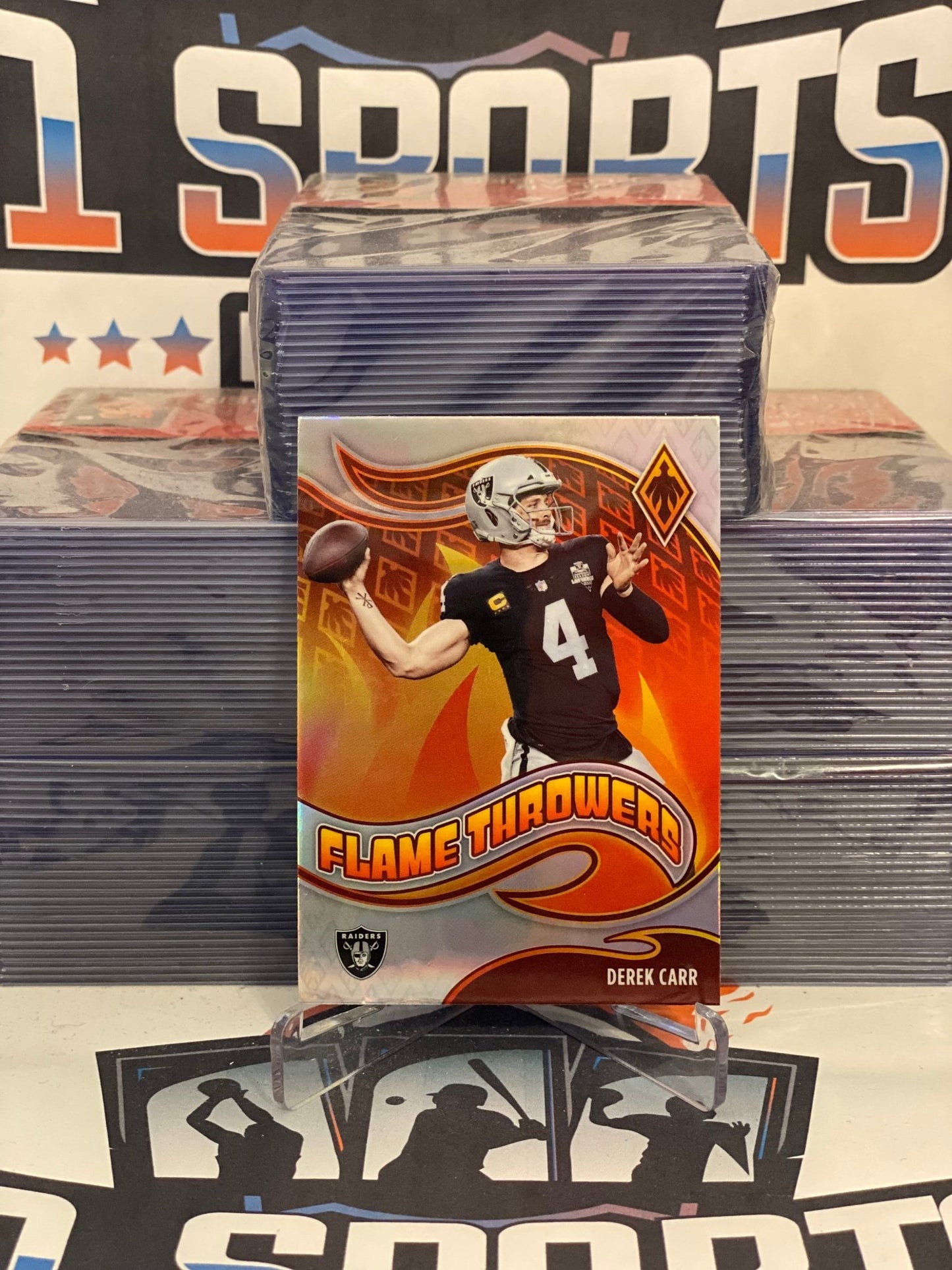 2021 Panini Phoenix (Silver Prizm, Flame Throwers) Derek Carr #FT-12