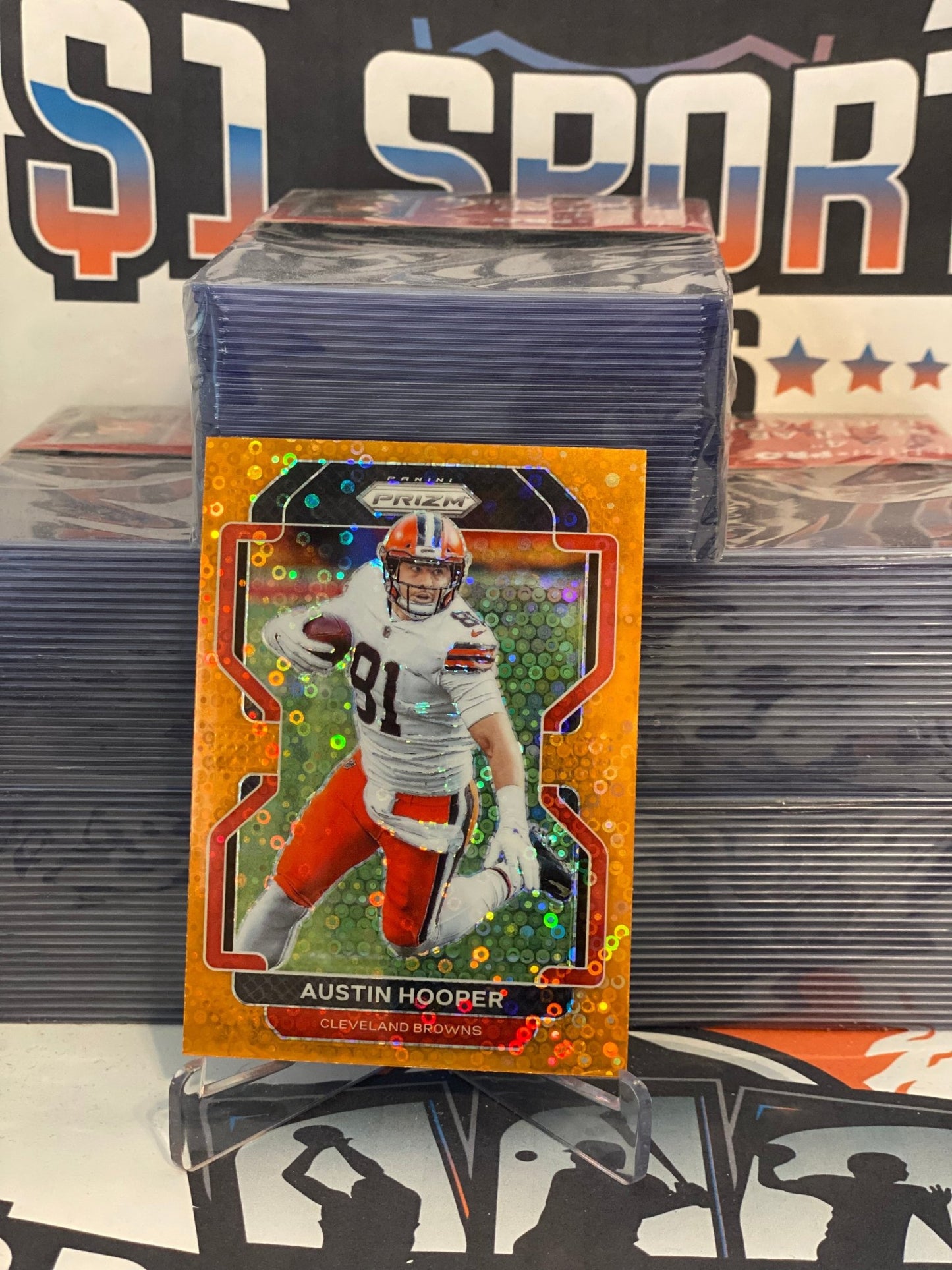 2021 Panini Prizm (Orange Disco Prizm) Austin Hooper #262