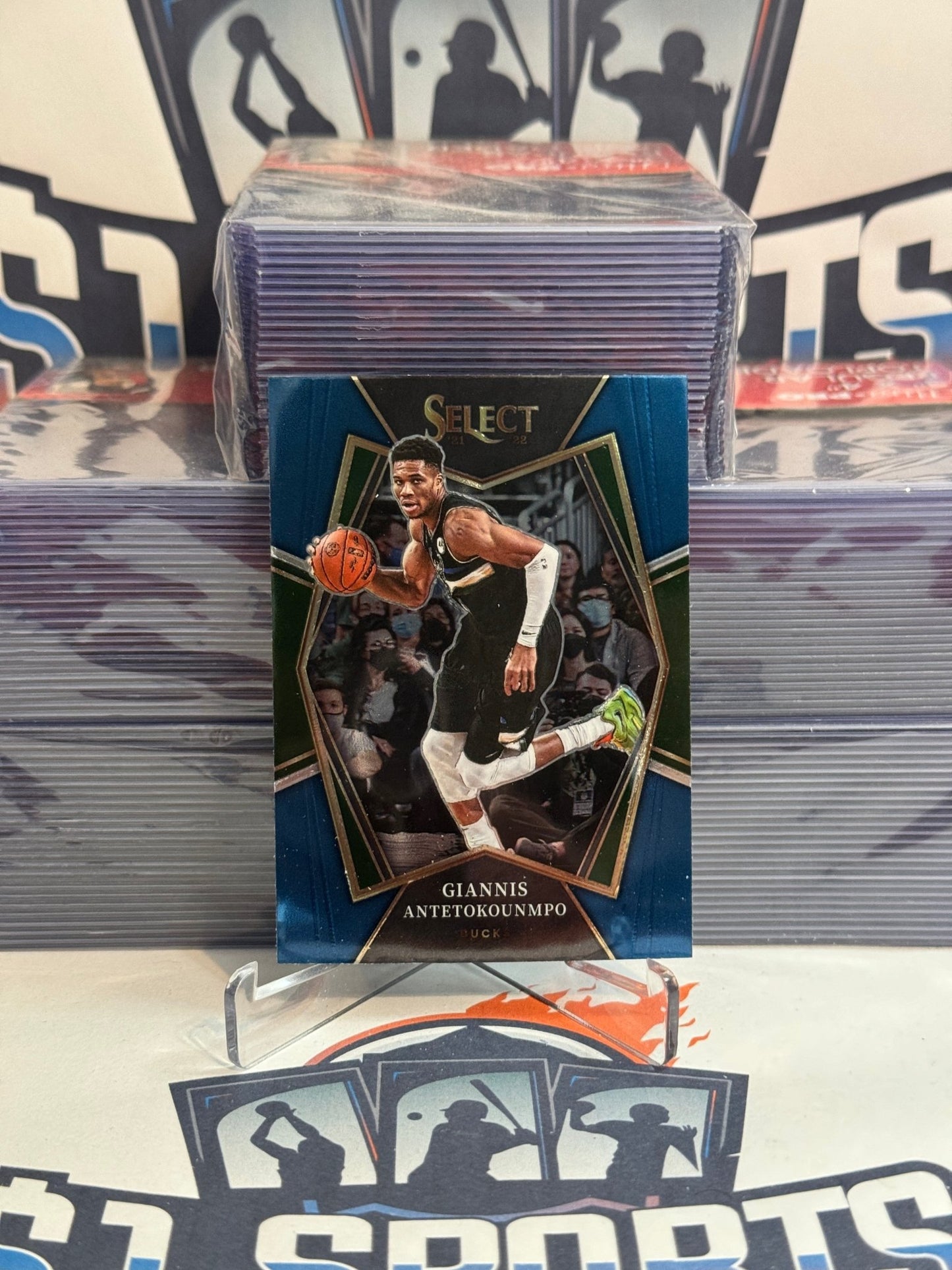 2021 Panini Select (Premier Level) Giannis Antetokounmpo #140