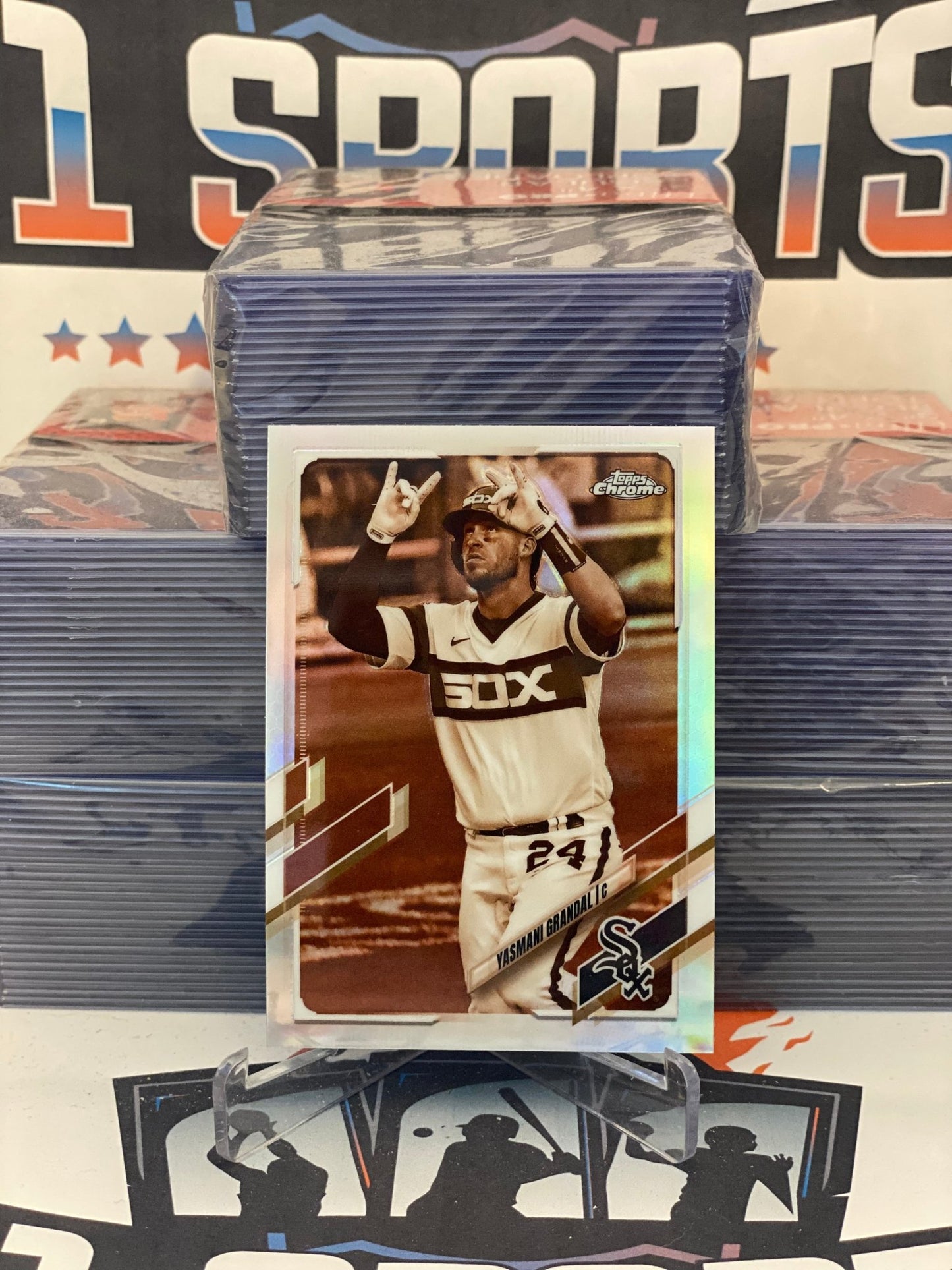 2021 Topps Chrome (Sepia Refractor) Yasmini Grandal #204