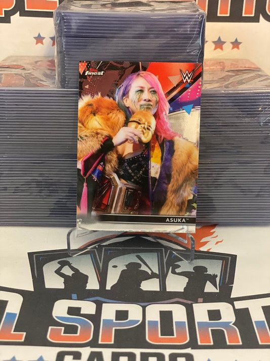 2021 Topps Finest WWE Asuka #4