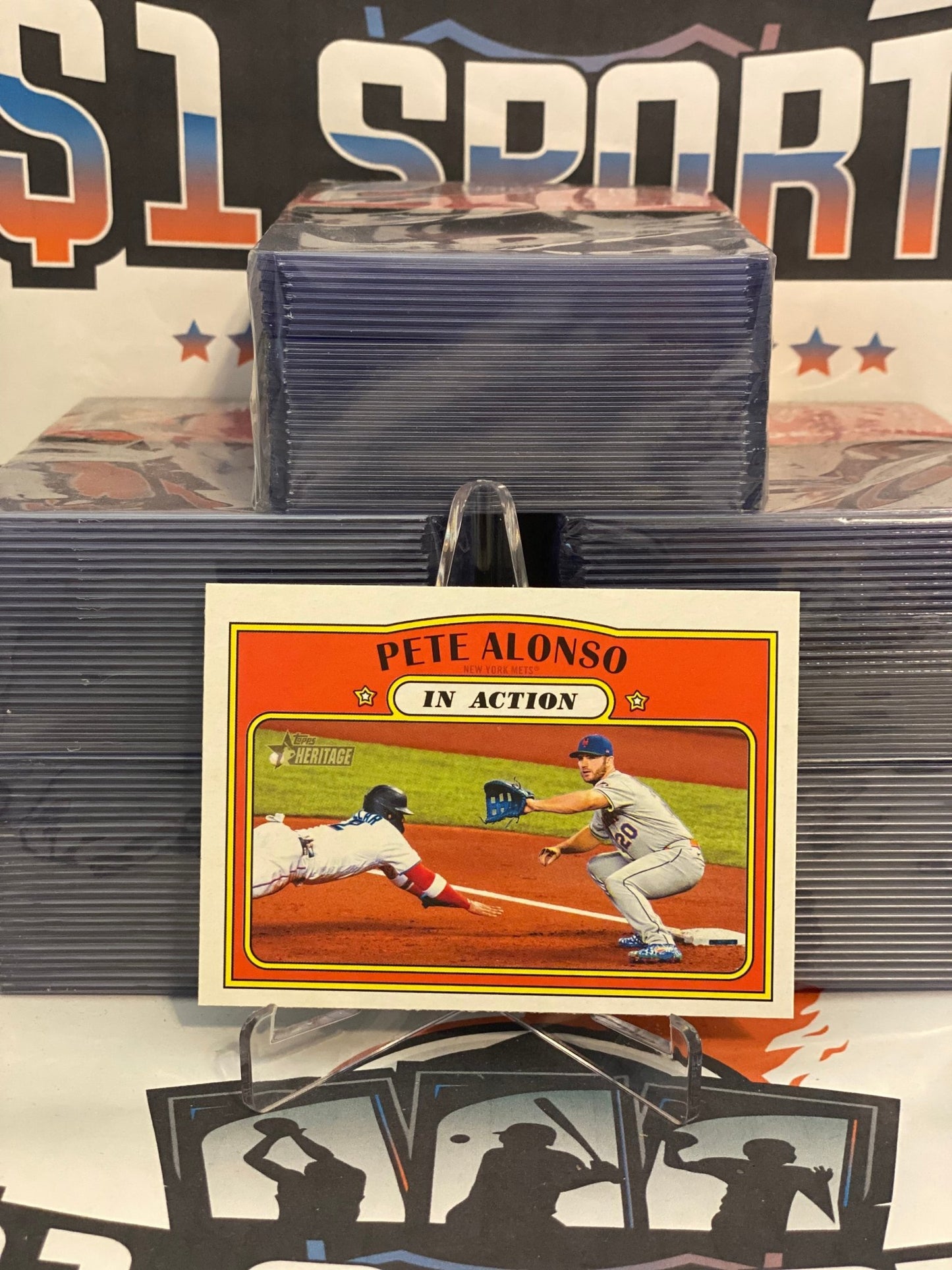 2021 Topps Heritage (In Action) Pete Alonso #32
