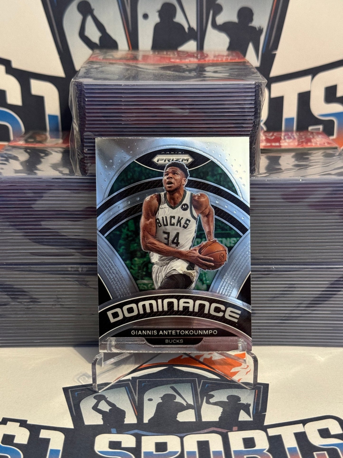 2022 Panini Prizm (Dominance) Giannis Antetokounmpo #21