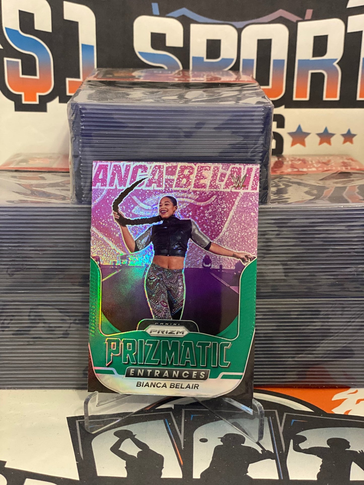 2022 Panini Prizm WWE (Green Prizm, Prizmatic Entrances) Bianca Belair #27