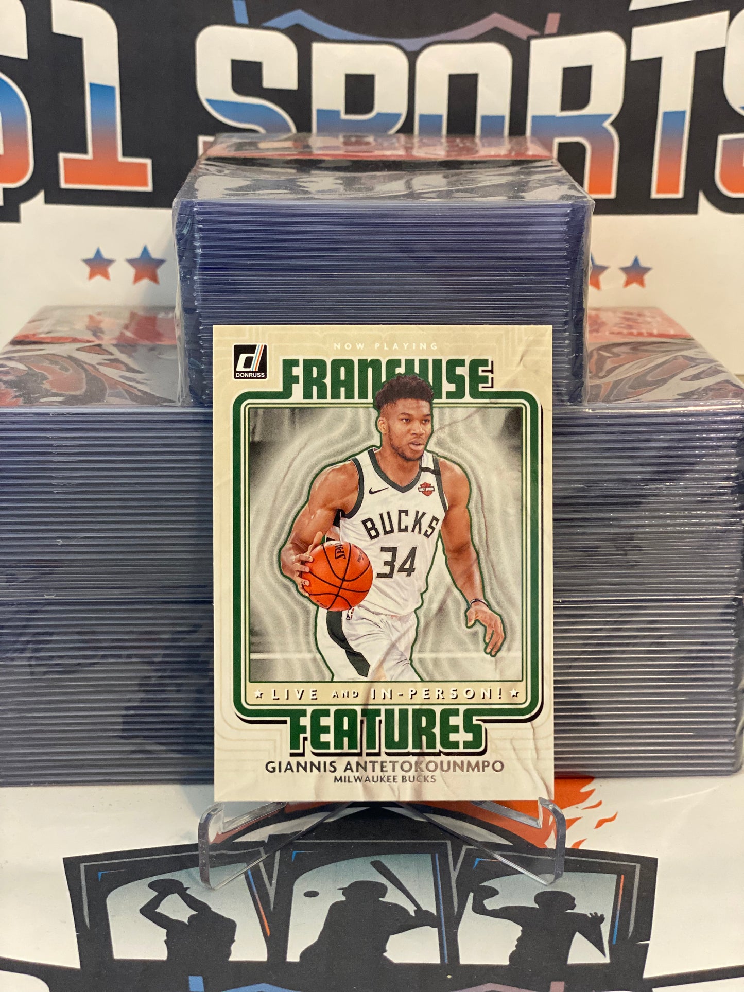 2020 Donruss (Franchise Features) Giannis Antetokounmpo #17