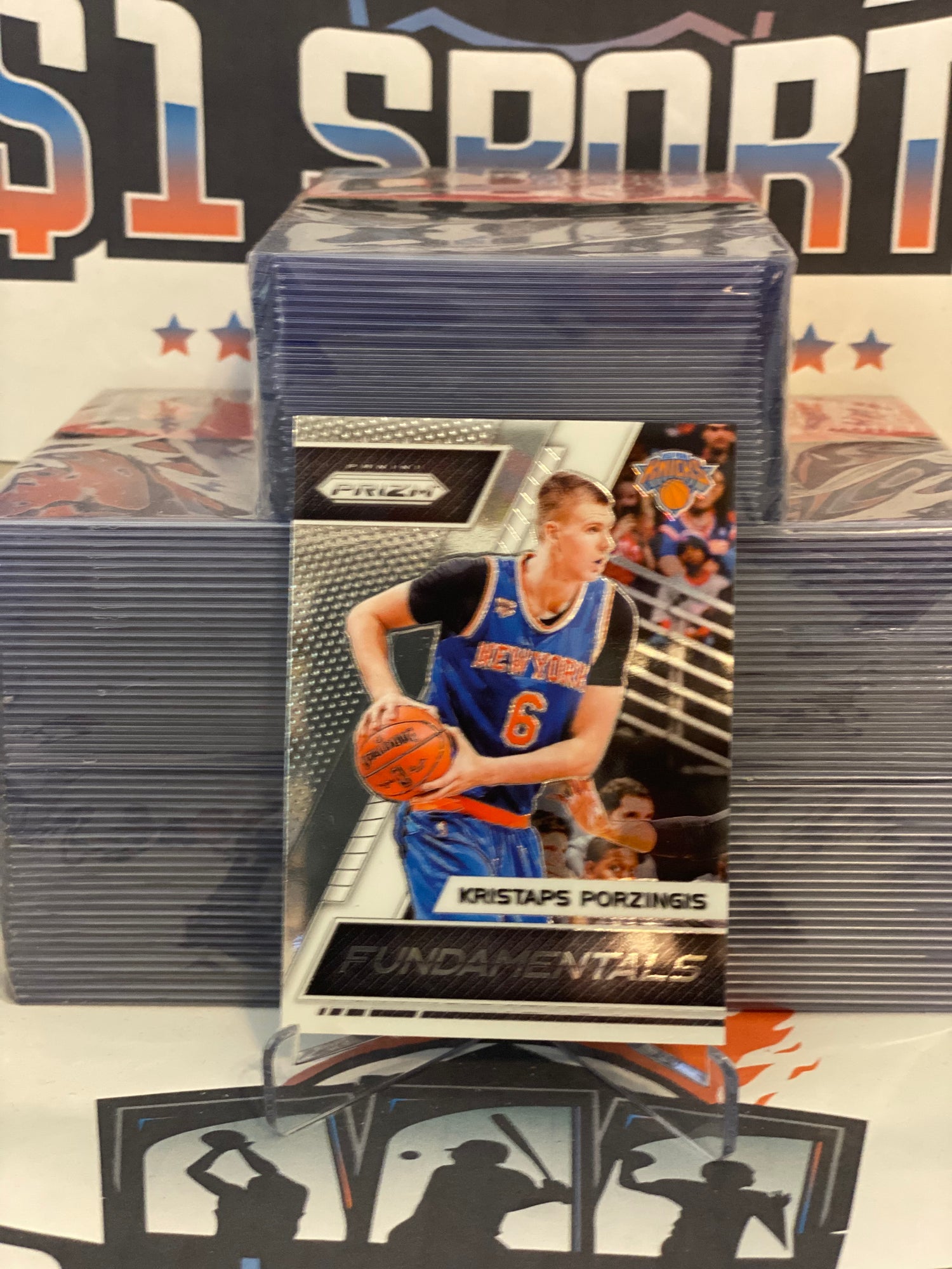 2017 Panini Prizm (Fundamentals) Kristaps Porzingis #18