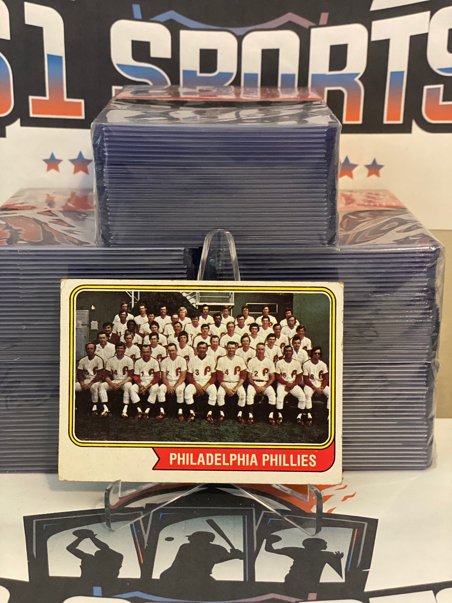 1974 Topps (Philadelphia Phillies Team Card) Mike Schmidt, Greg Luzinski, Steve Carlton #383