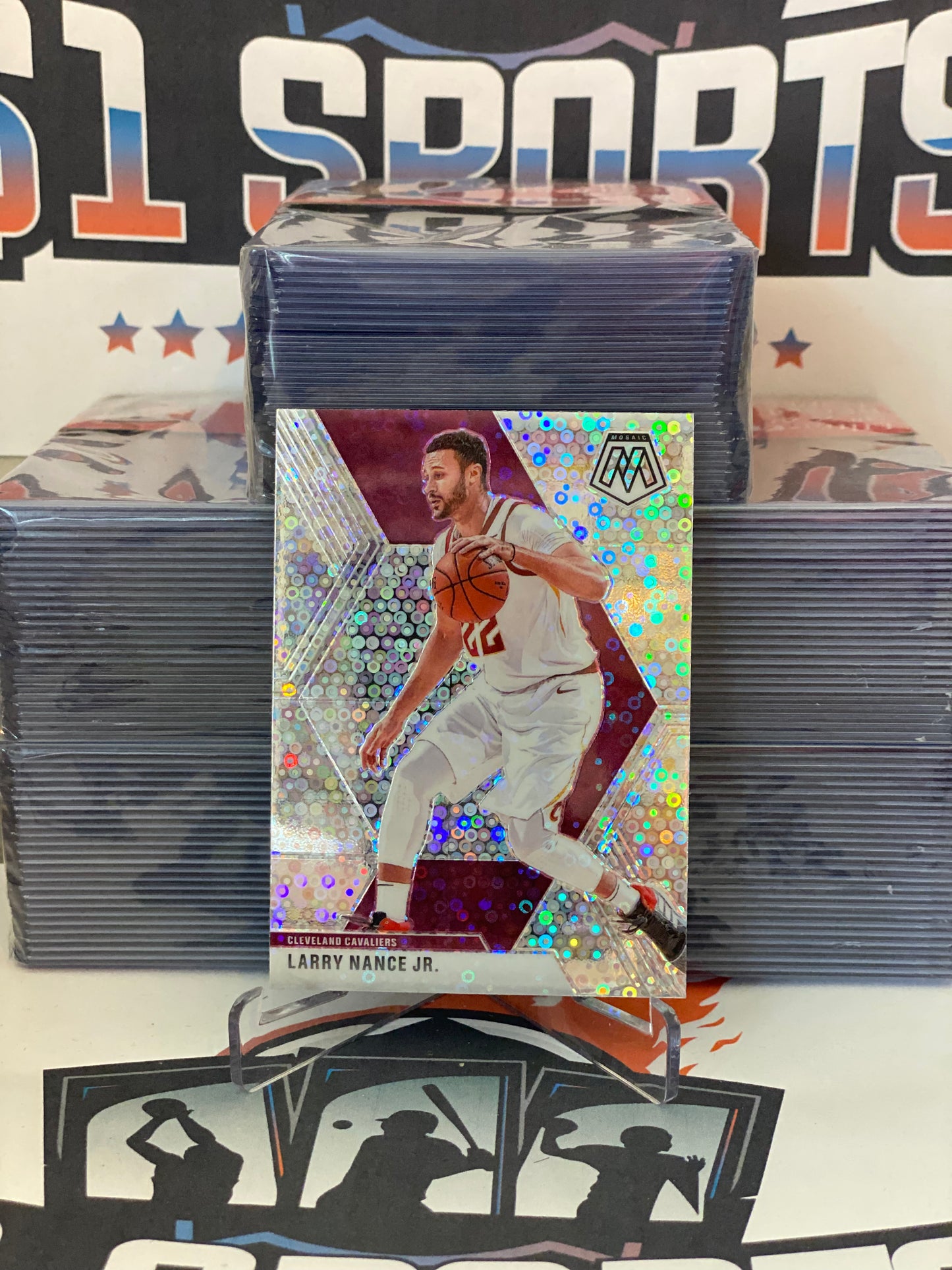 2019 Panini Mosaic (Silver Disco Prizm) Larry Nance Jr. #187
