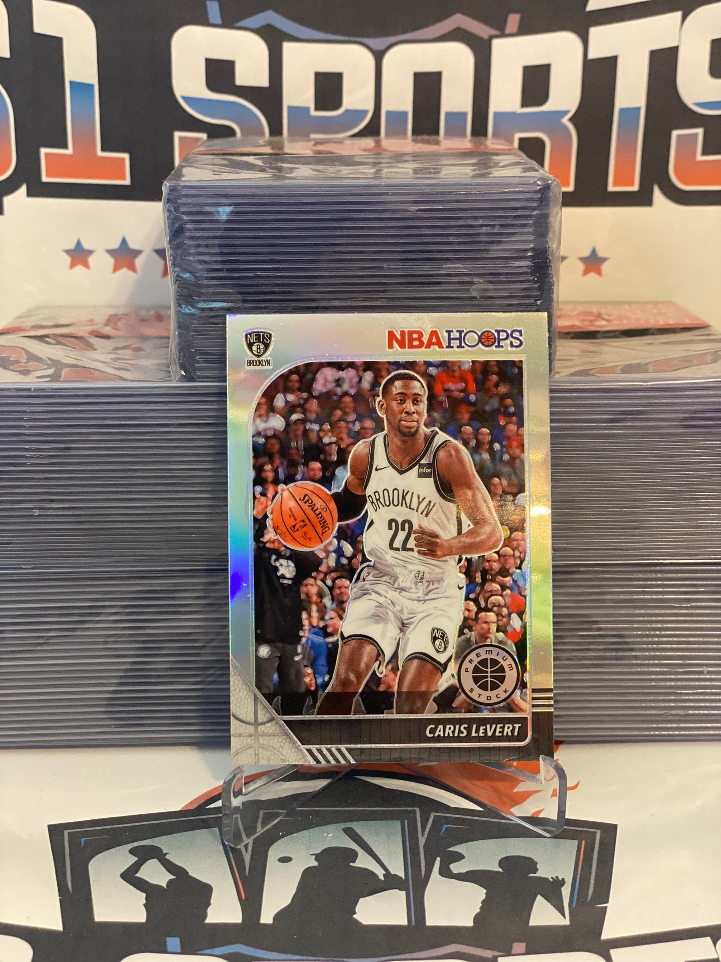 2019 Hoops Premium Stock (Silver Prizm) Caris LeVert #15