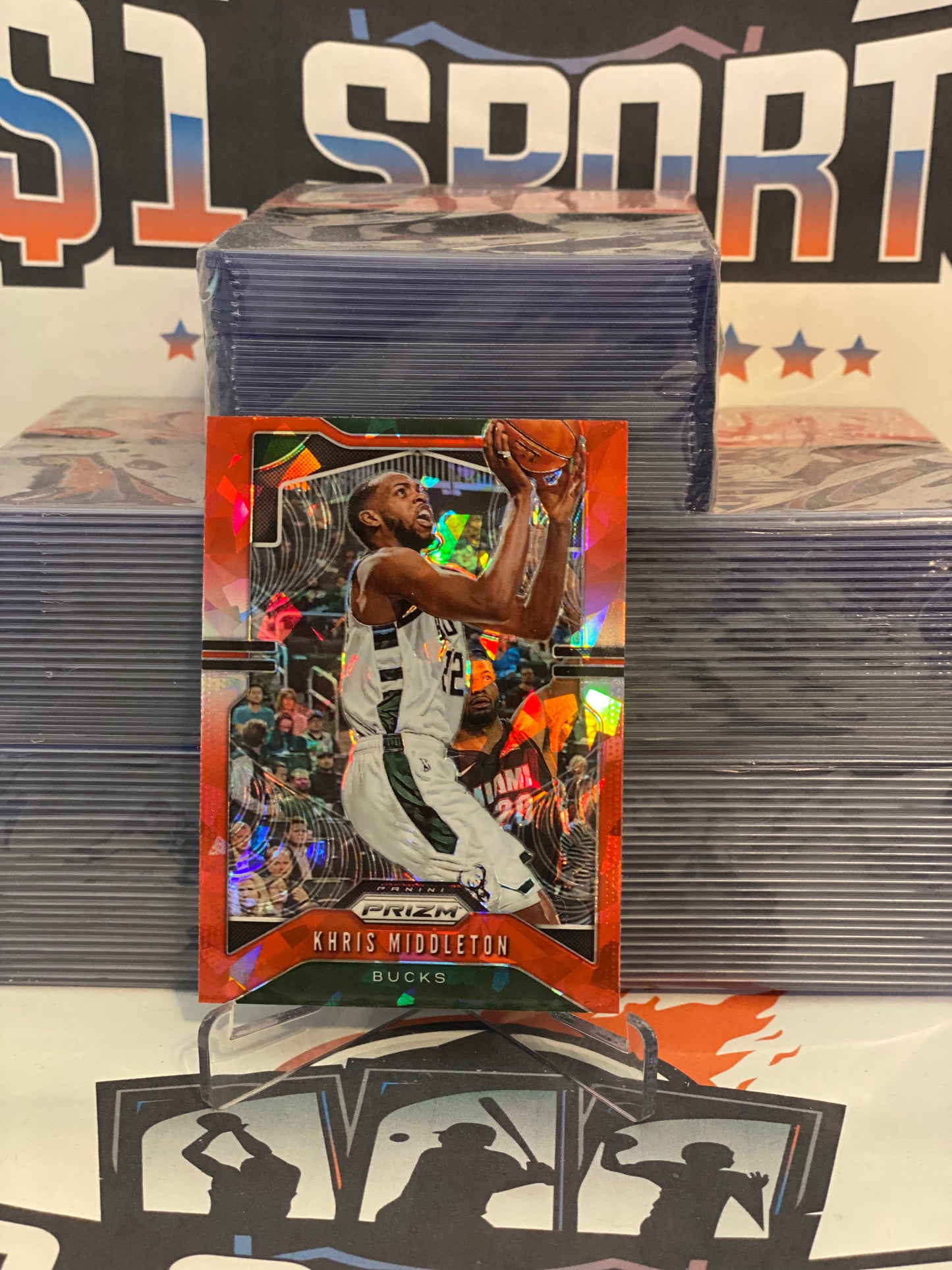 2019 Panini Prizm (Red Ice Prizm) Khris Middleton #235