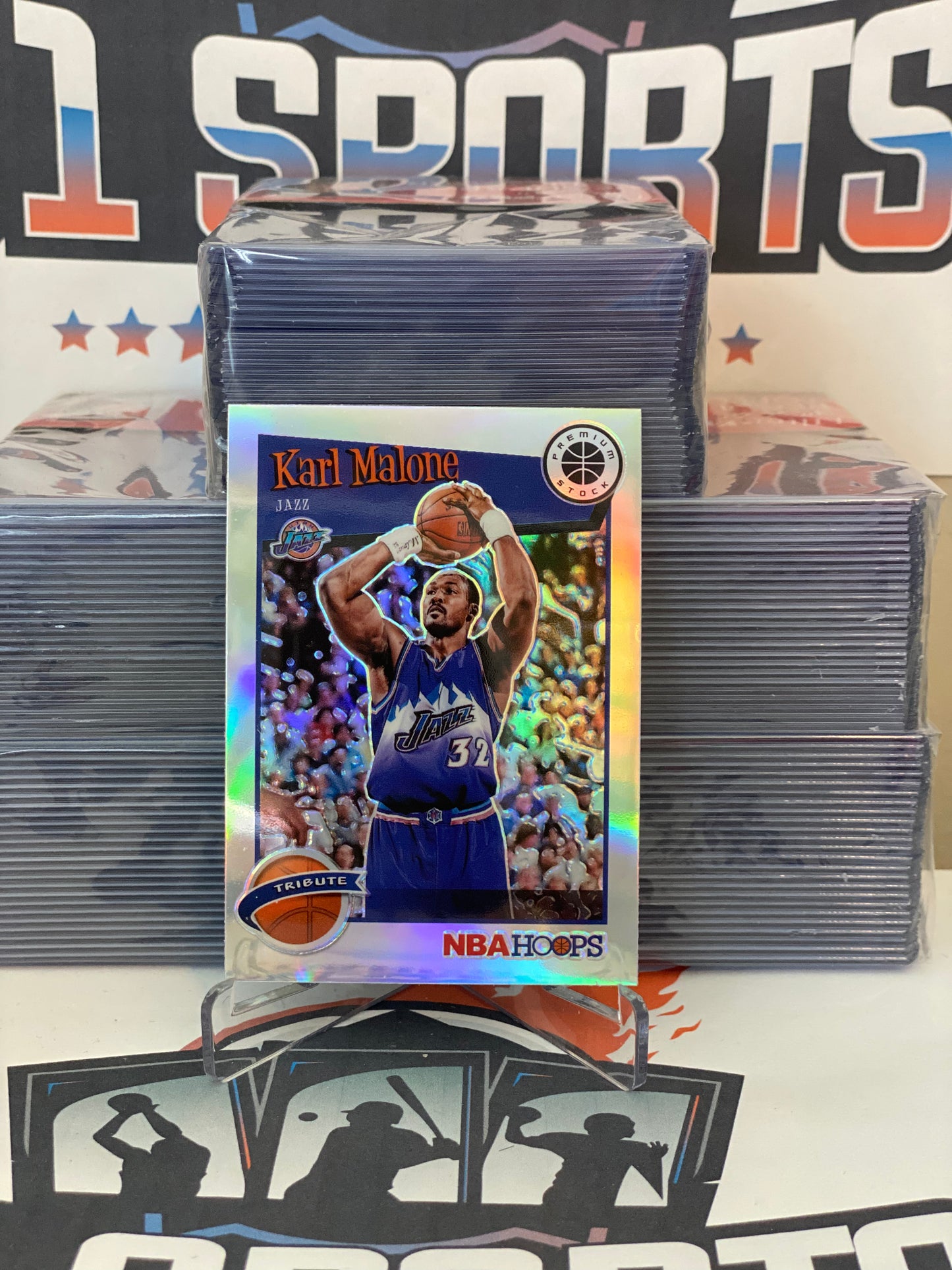 2019 Hoops Premium Stock (Silver Prizm, Tribute) Karl Malone #286