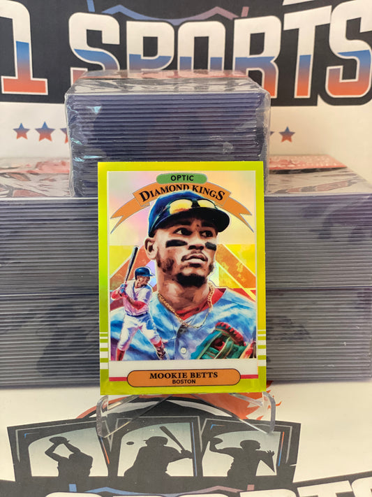 2019 Donruss Optic (Lime Green Prizm, Diamond Kings) Mookie Betts #1