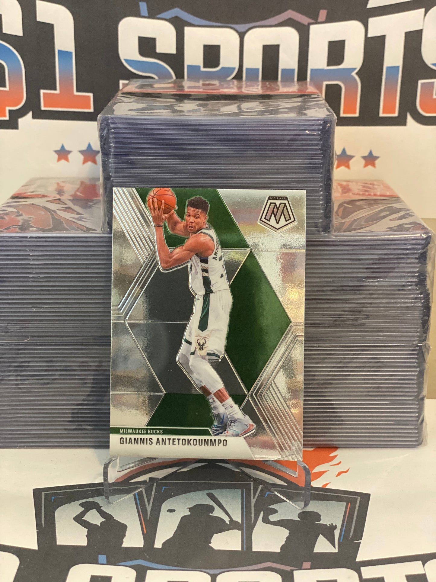 2019 Panini Mosaic Giannis Antetokounmpo #75