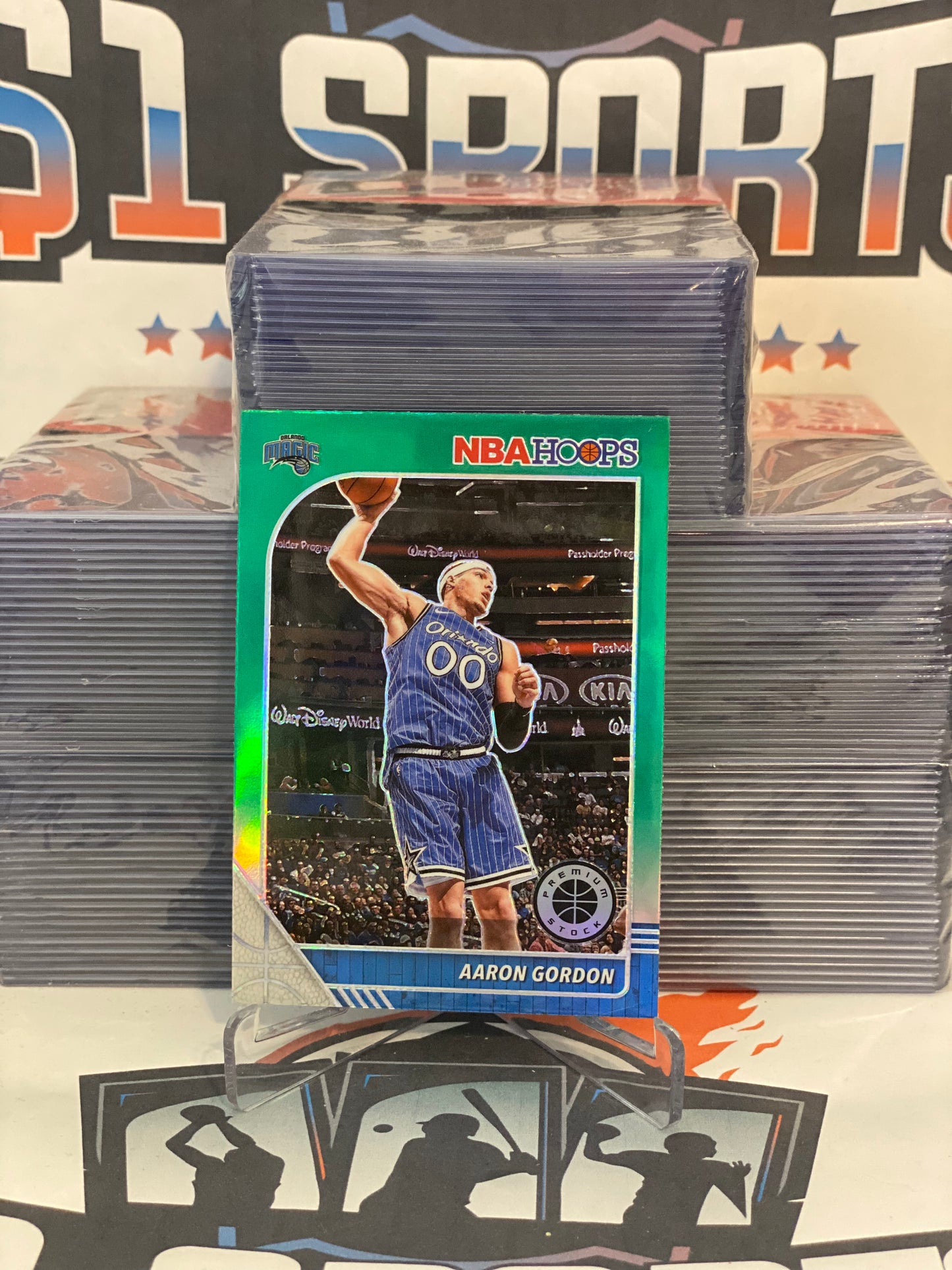 2019 Hoops Premium Stock (Green Cracked Ice Prizm) Aaron Gordon #137