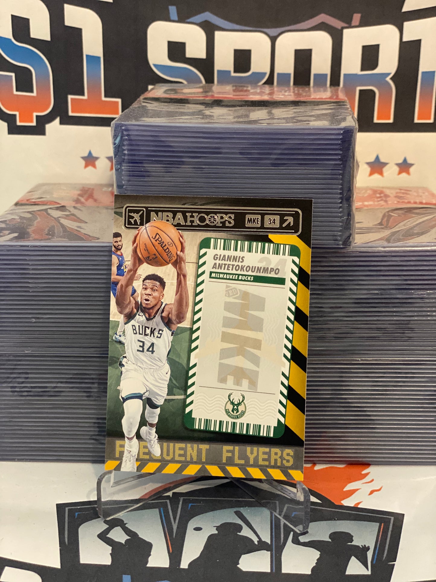 2021 NBA Hoops (Frequent Flyers) Giannis Antetokounmpo #2