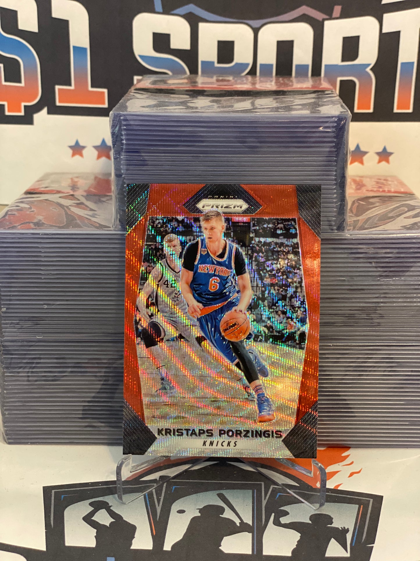 2017 Panini Prizm (Ruby Wave Prizm) Kristaps Porzingis #271