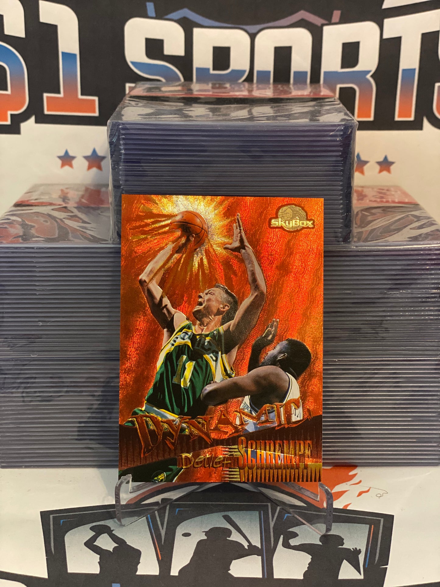 1995 Skybox (Dynamic) Detlef Schrempf #D11