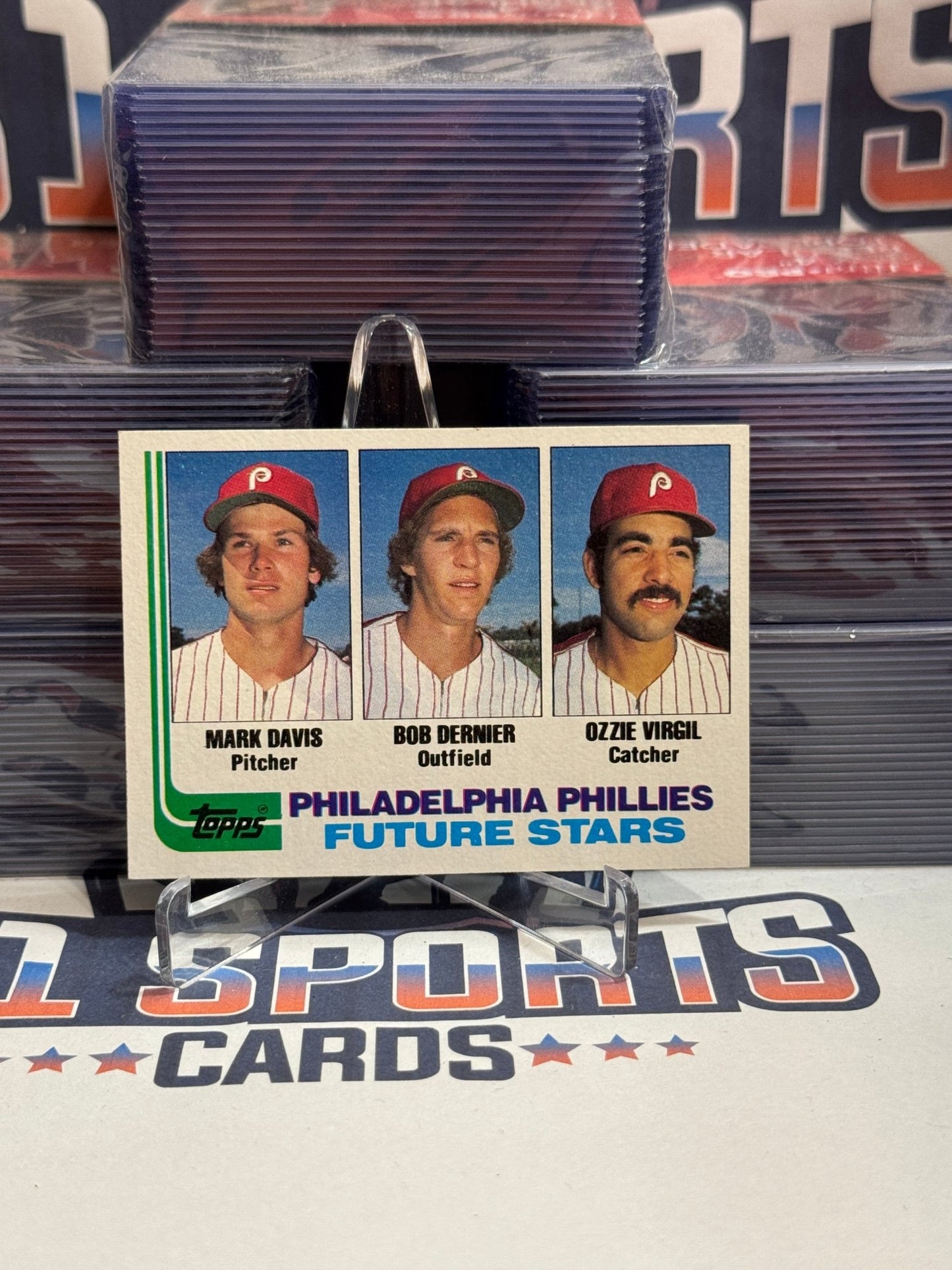 1982 Topps (Future Stars) Mark Davis, Bob Dernier, Ozzie Virgil Rookie #231