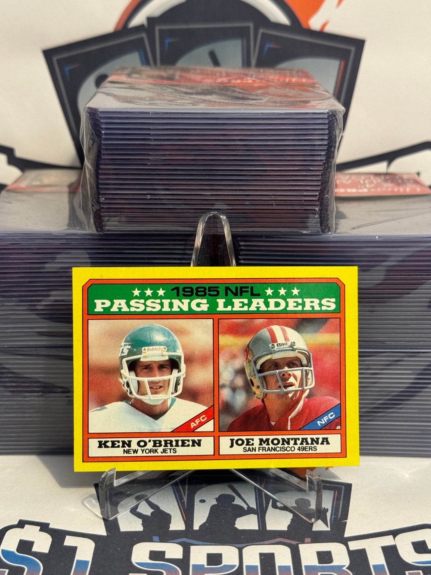 1986 Topps (Passing Leaders) Joe Montana & Ken O'Brien #225