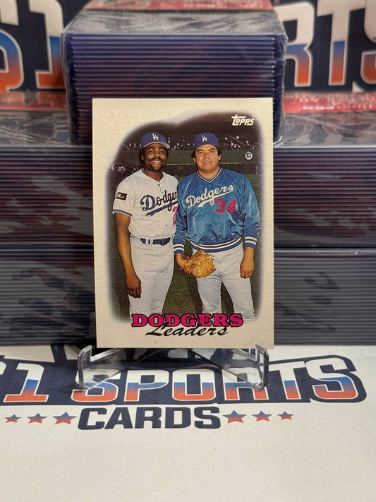 1988 Topps (Dodgers Team Card) Fernando Valenzuela & Pedro Guerrero #489