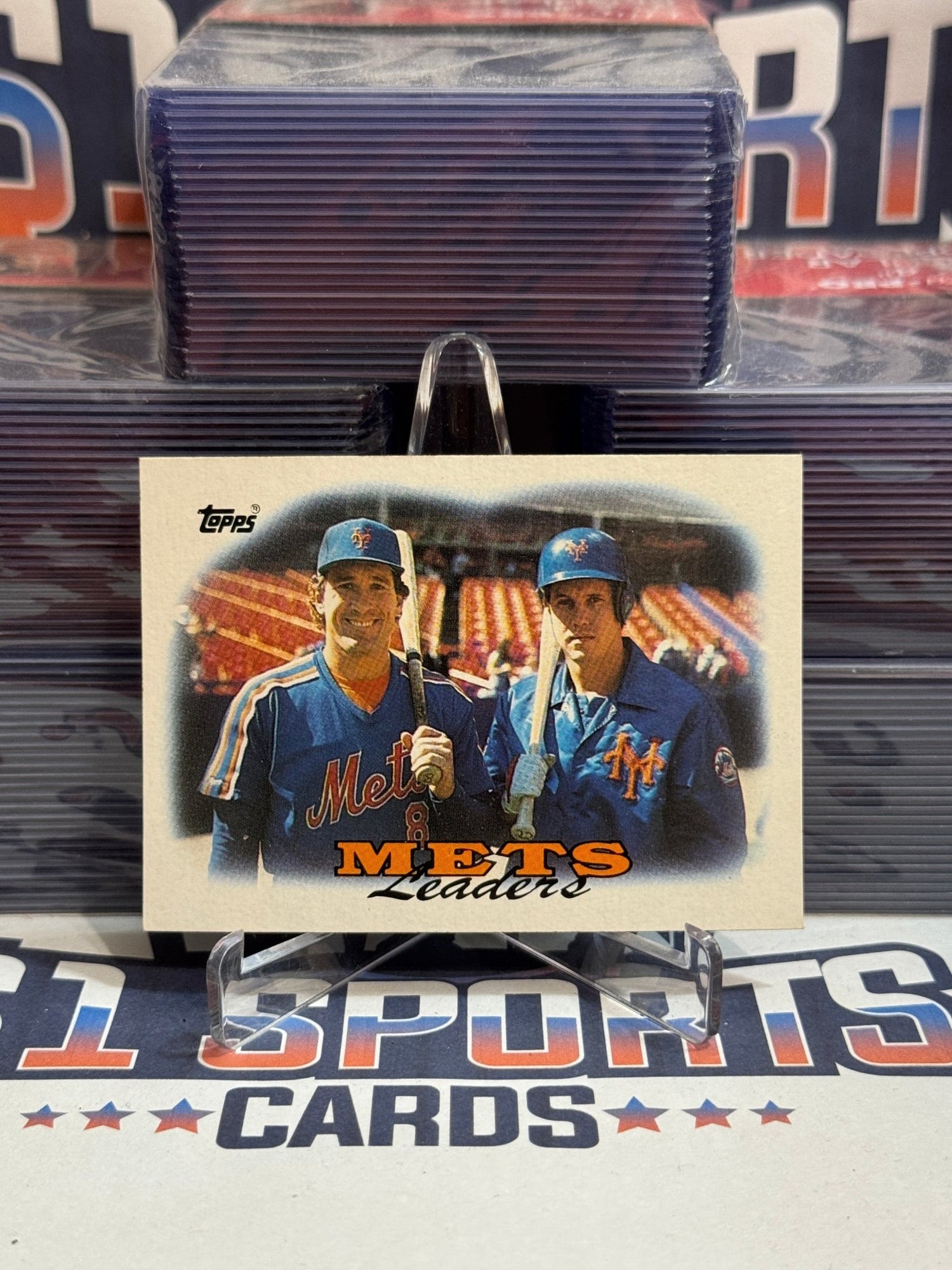 1988 Topps (Mets Team Card) Gary Carter & Kevin McReynolds #579