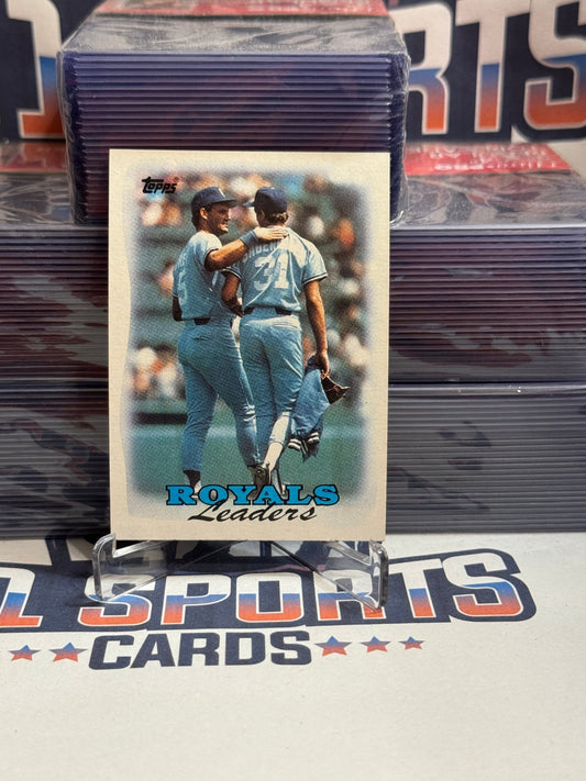 1988 Topps (Royals Team Card) George Brett & Bret Saberhagen #141