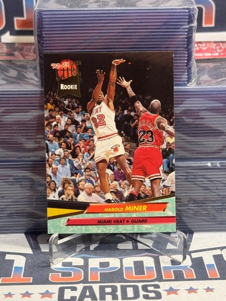 1992 Fleer Ultra (Michael Jordan Pictured) Harold Miner Rookie #293