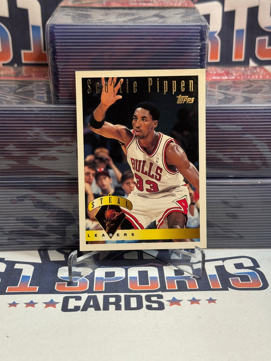 1995 Topps (Steals Leaders) Scottie Pippen #21