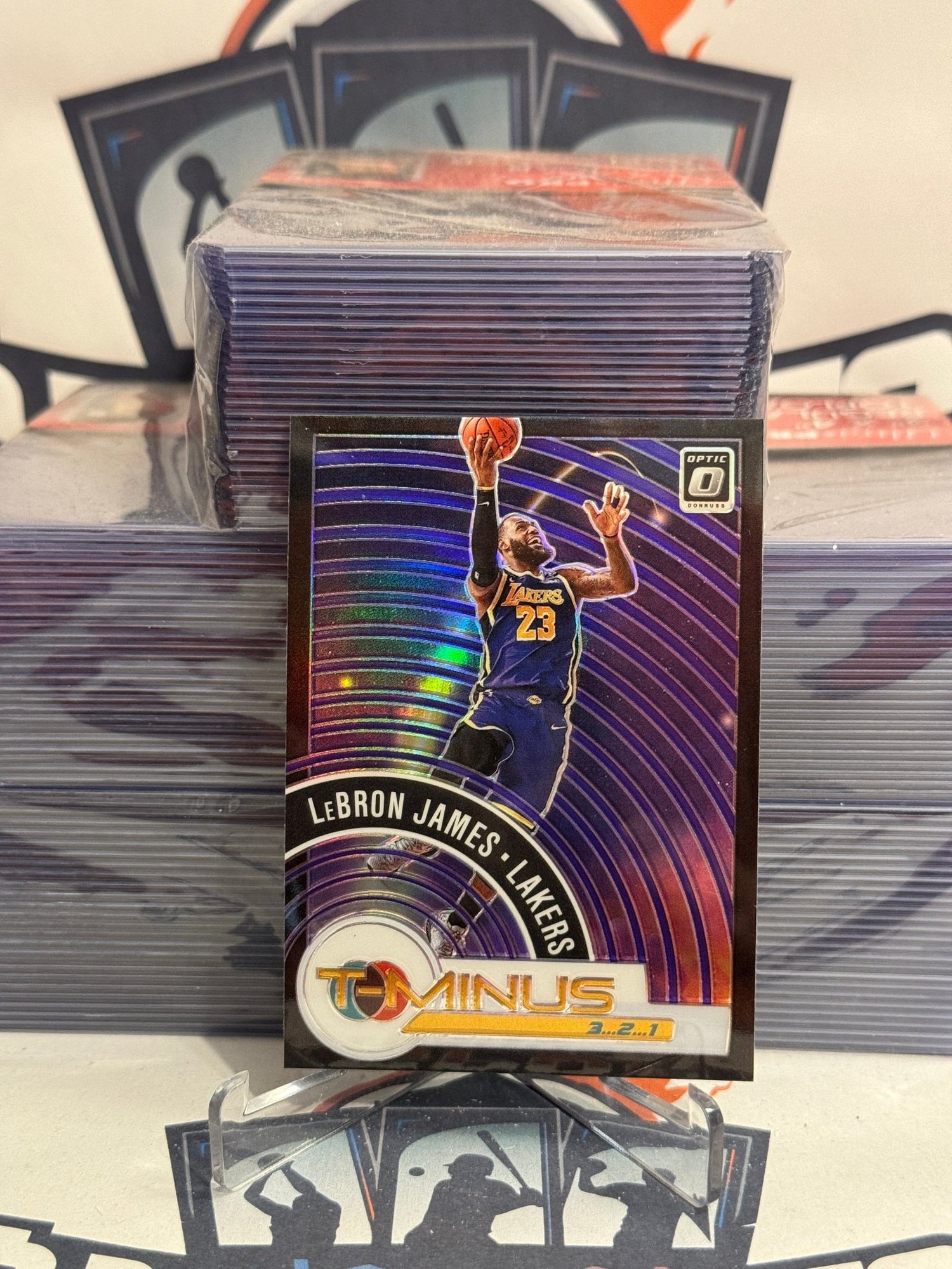 2019 Donruss Optic (Purple Prizm, T-Minus 3, 2, 1) LeBron James #9