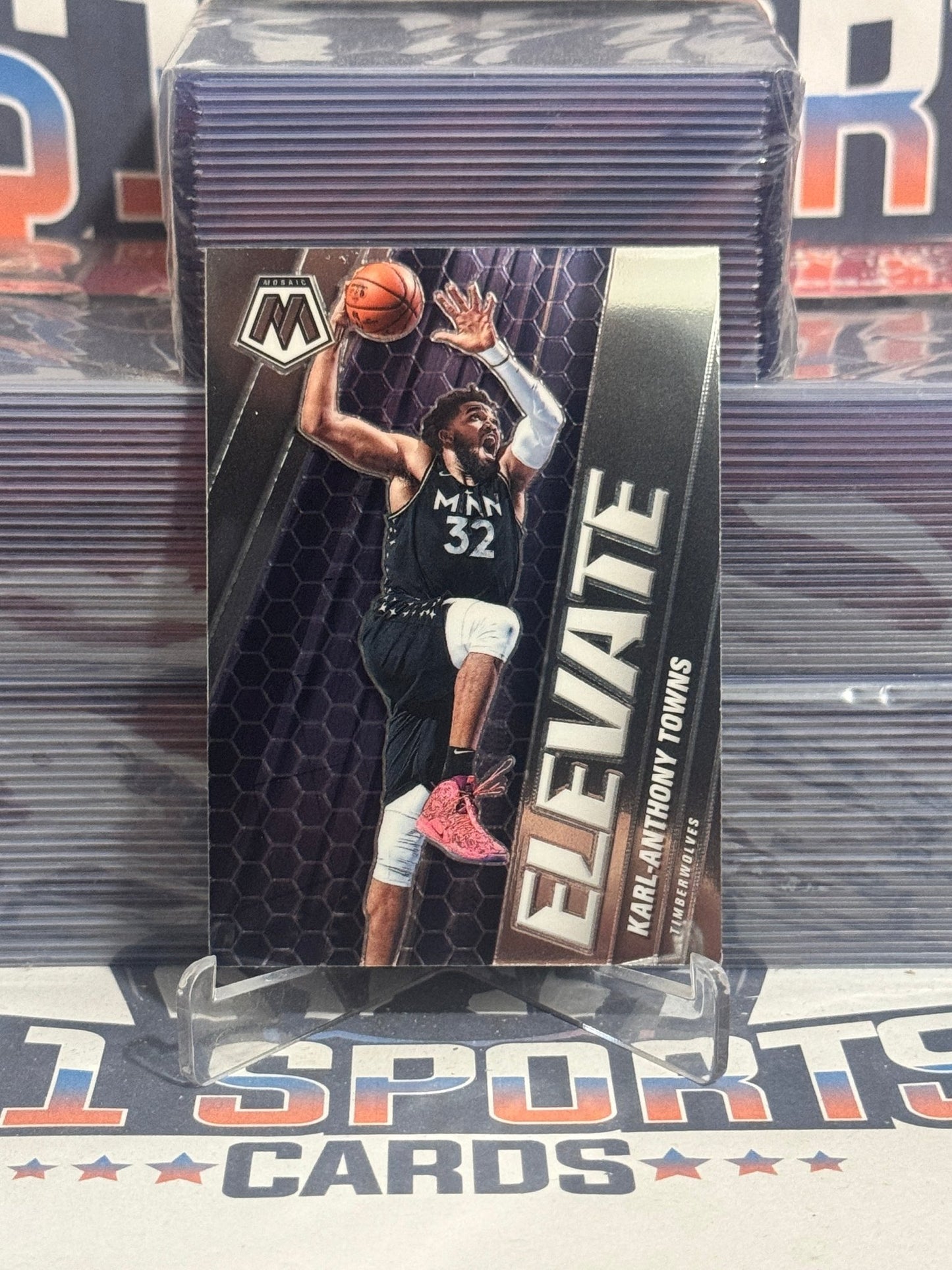 2020 Panini Mosaic (Elevate) Karl-Anthony Towns 15
