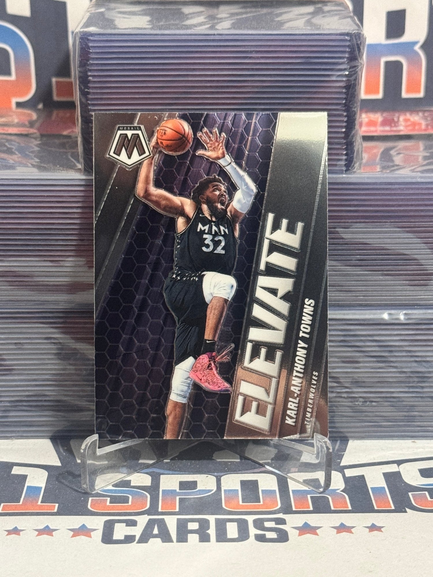 2020 Panini Mosaic (Elevate) Karl-Anthony Towns 15